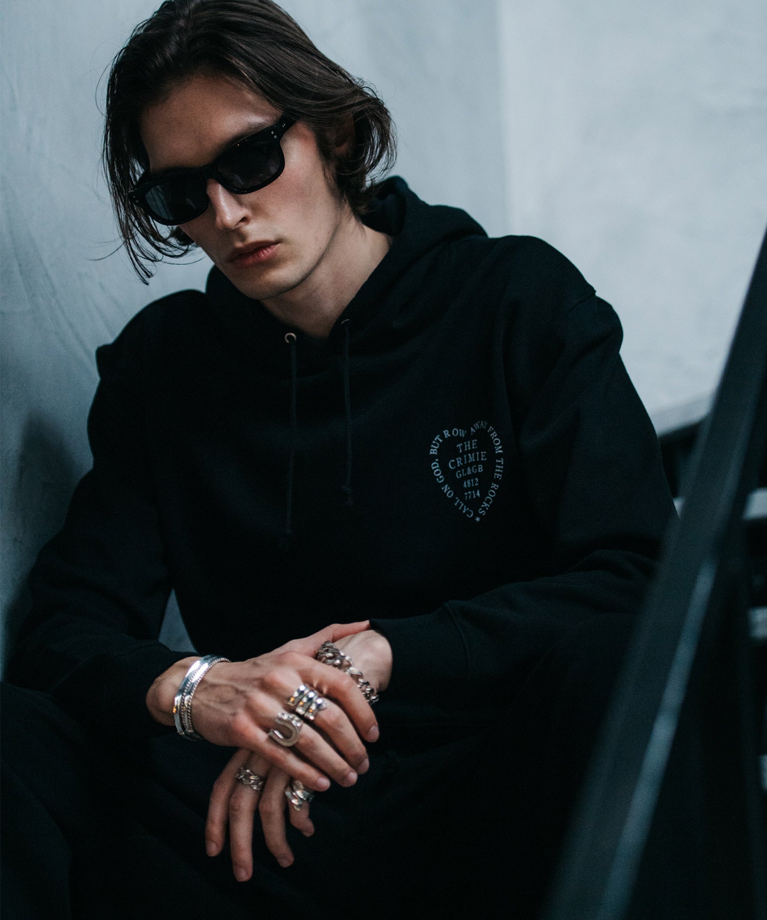 BLACK HEART LOGO SWEAT HOODIE