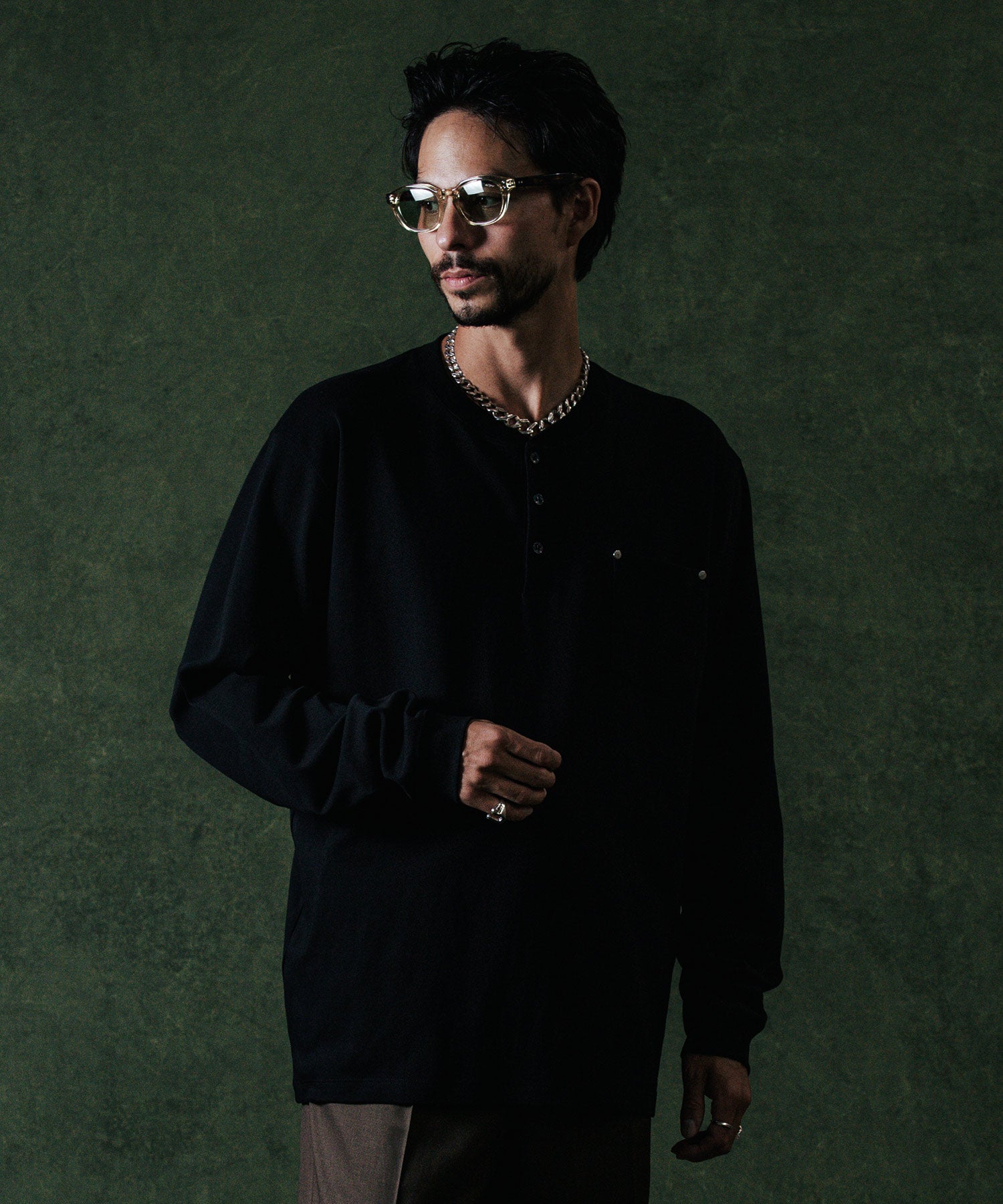 HENLY NECK POCKET LONG SLEEVE T SHIRTS