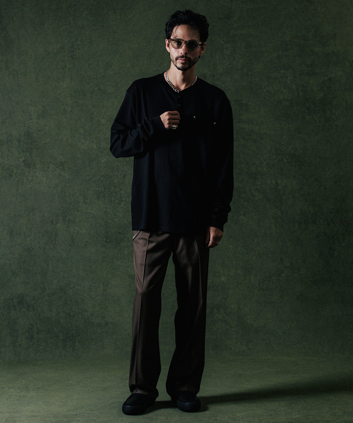 HENLY NECK POCKET LONG SLEEVE T SHIRTS