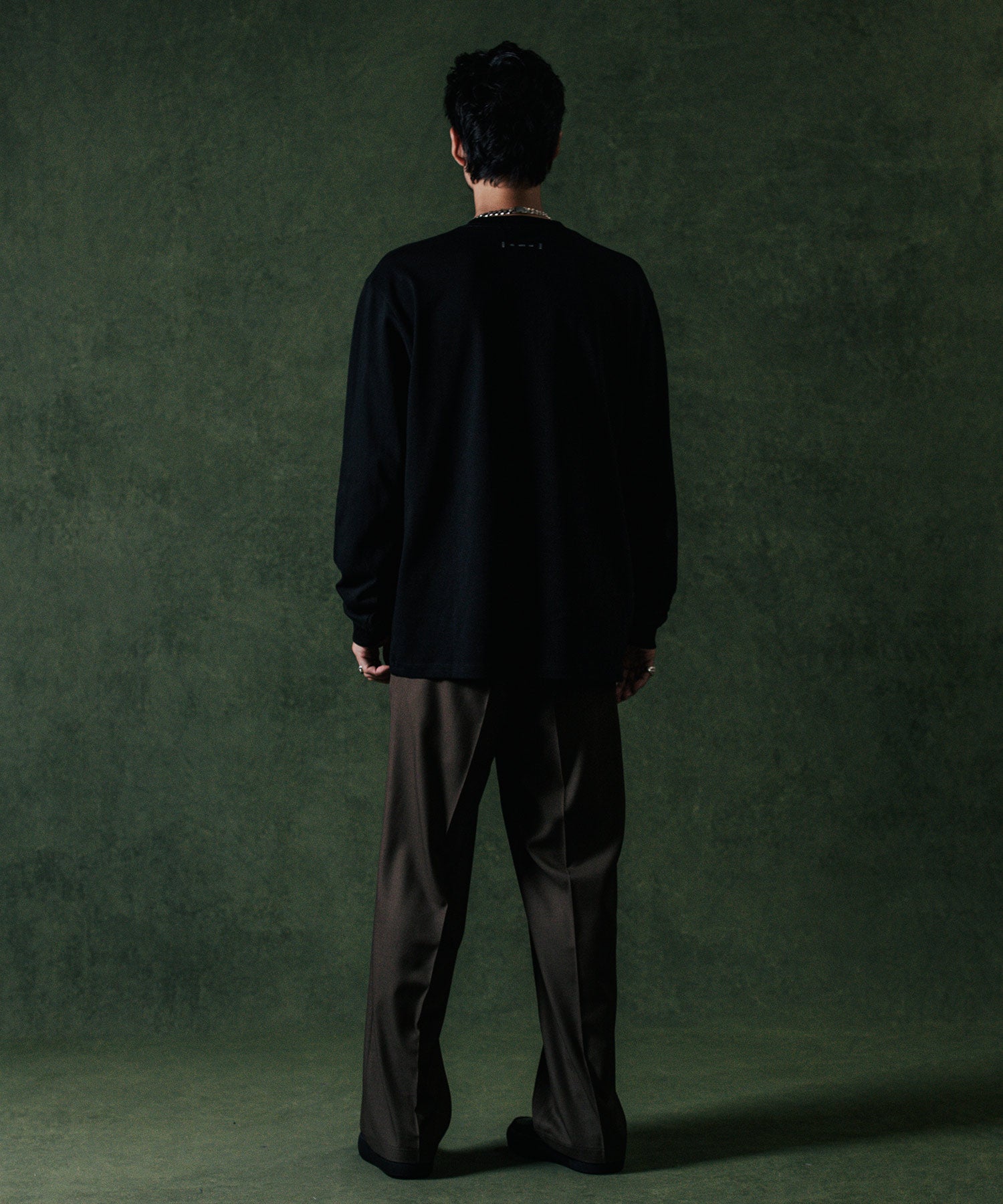 HENLY NECK POCKET LONG SLEEVE T SHIRTS