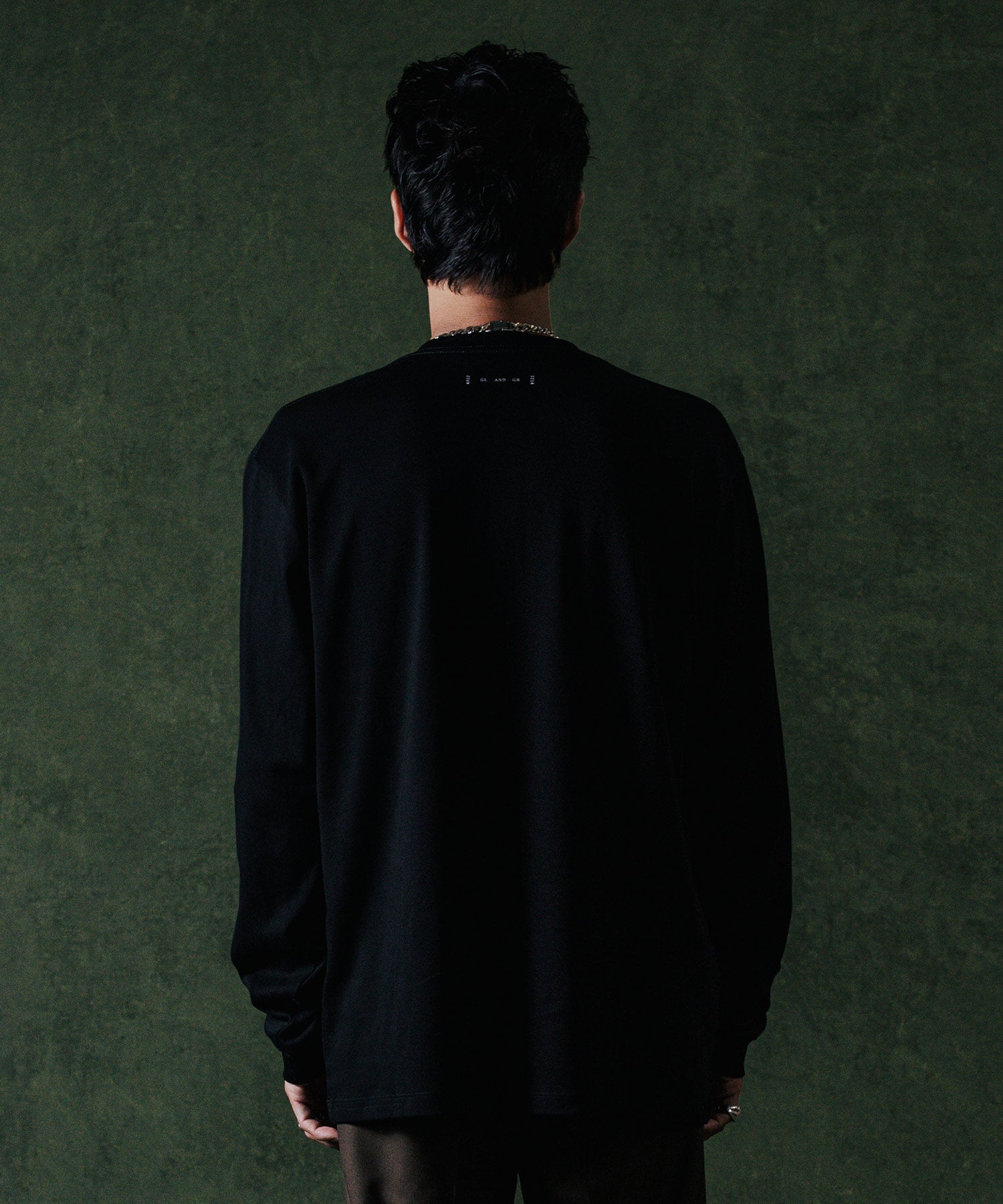 HENLY NECK POCKET LONG SLEEVE T SHIRTS