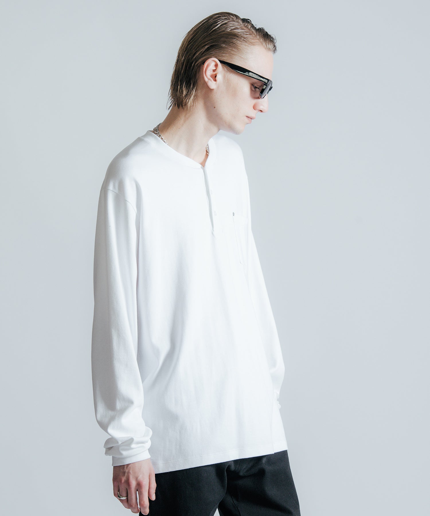 HENLY NECK POCKET LONG SLEEVE T SHIRTS