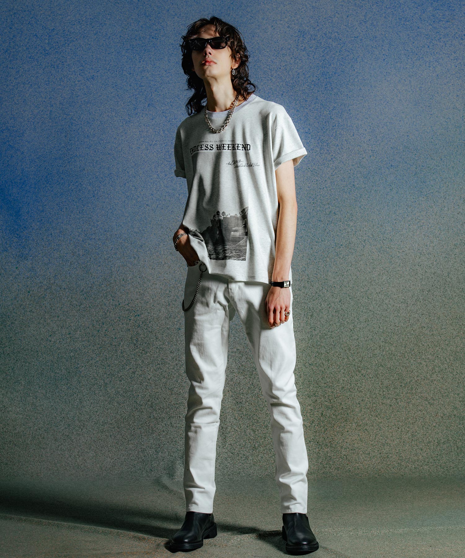 ENDLESS WEEKEND PHOTO T SHIRT