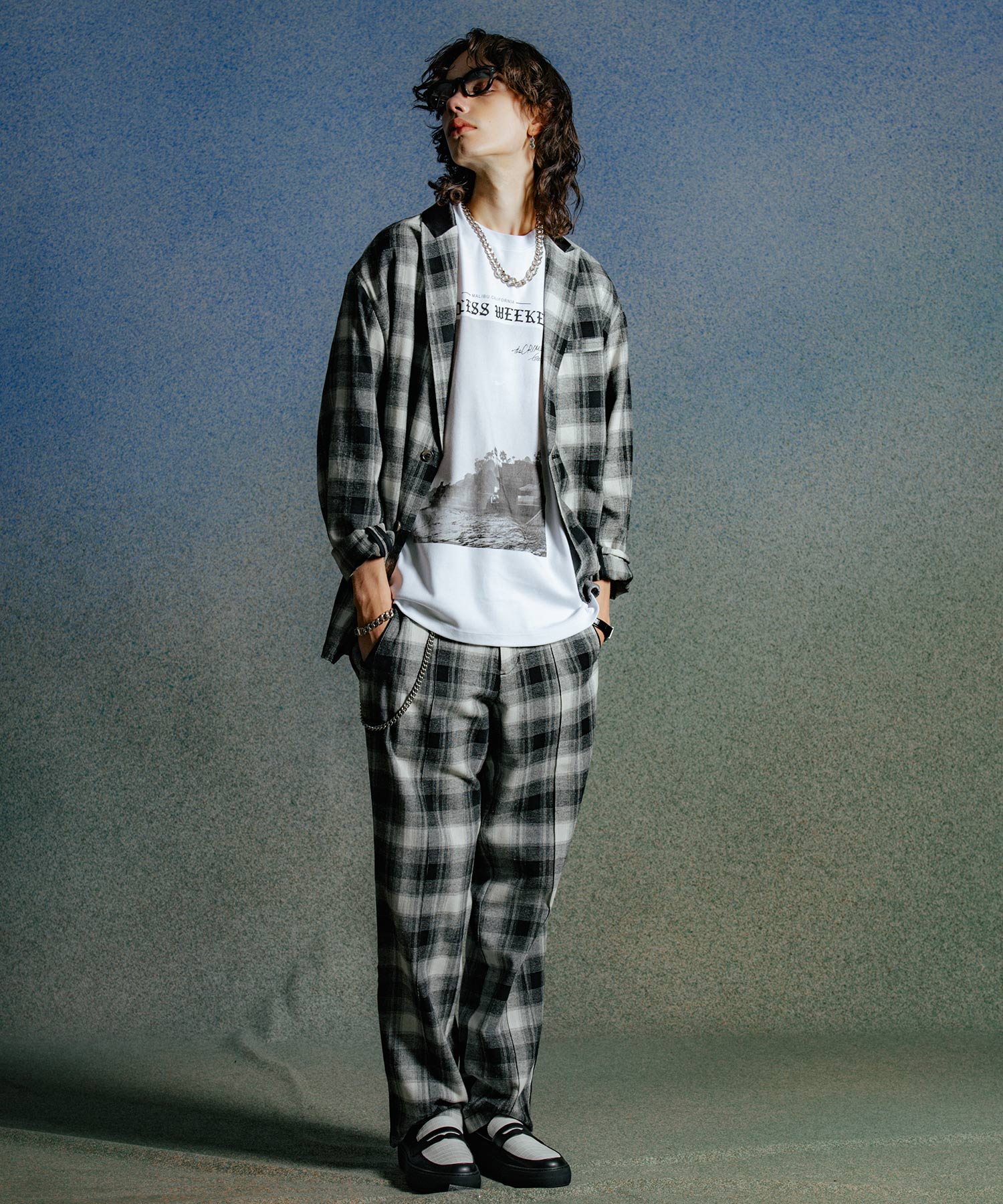 ENDLESS WEEKEND PHOTO T SHIRT