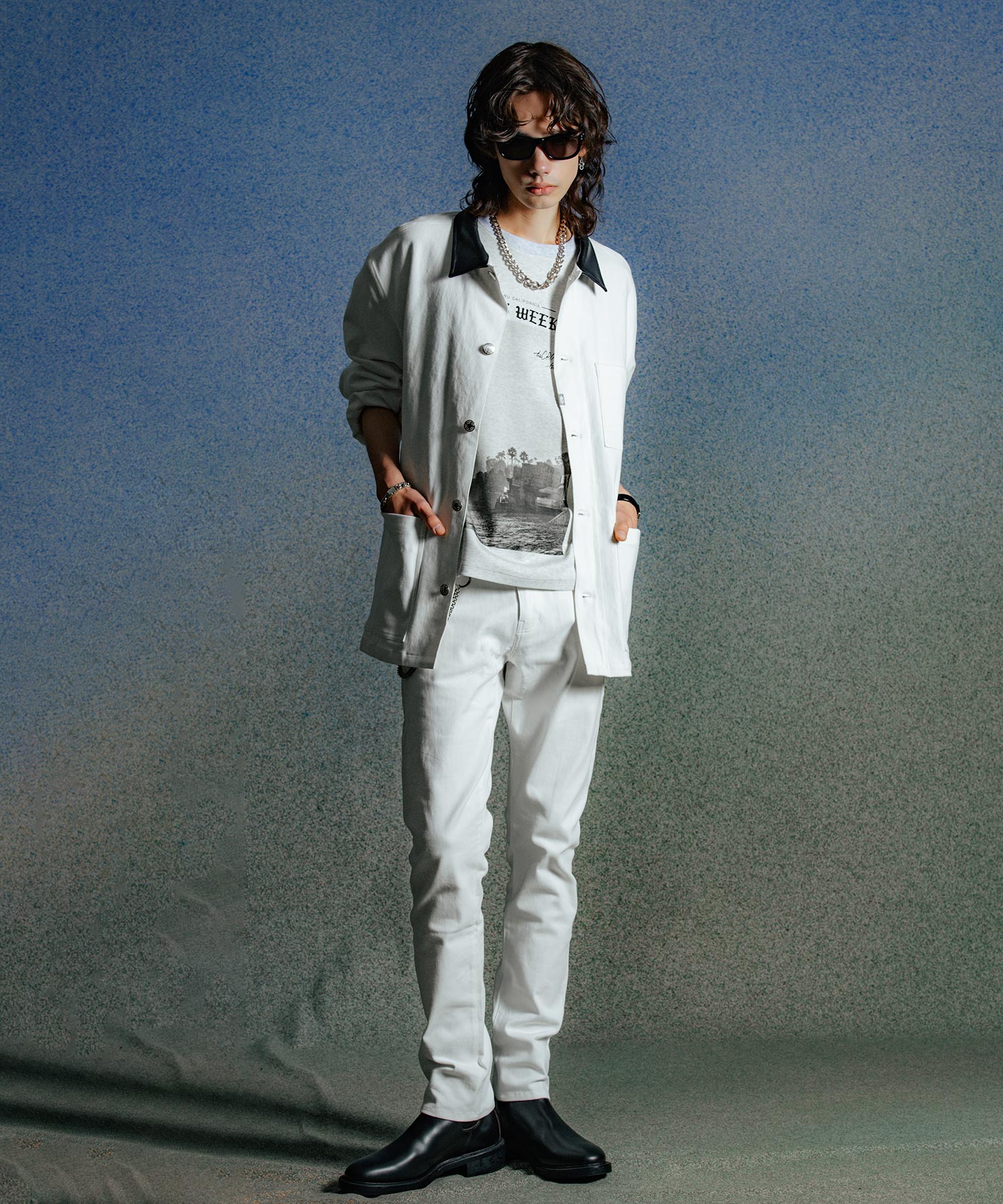 ENDLESS WEEKEND PHOTO T SHIRT