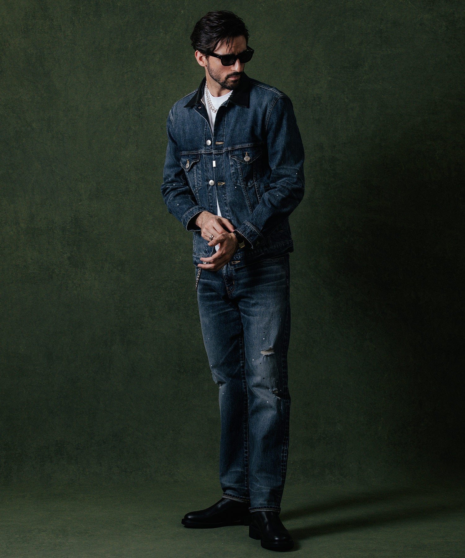 BORN FREE 2 REGULAR STYLE GARAGE USED SELVEDGE STRETCH JEANS