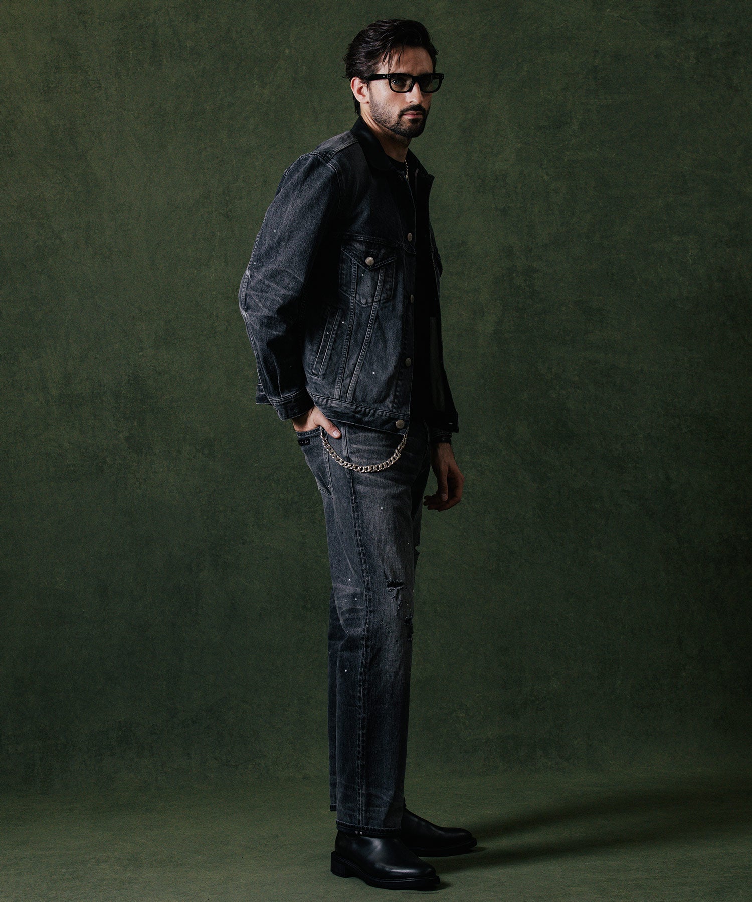 BORN FREE 2 REGULAR STYLE GARAGE USED SELVEDGE STRETCH JEANS