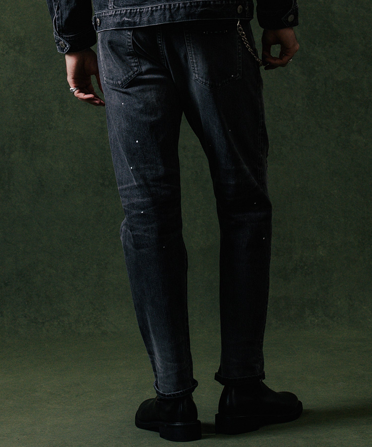 BORN FREE 2 REGULAR STYLE GARAGE USED SELVEDGE STRETCH JEANS