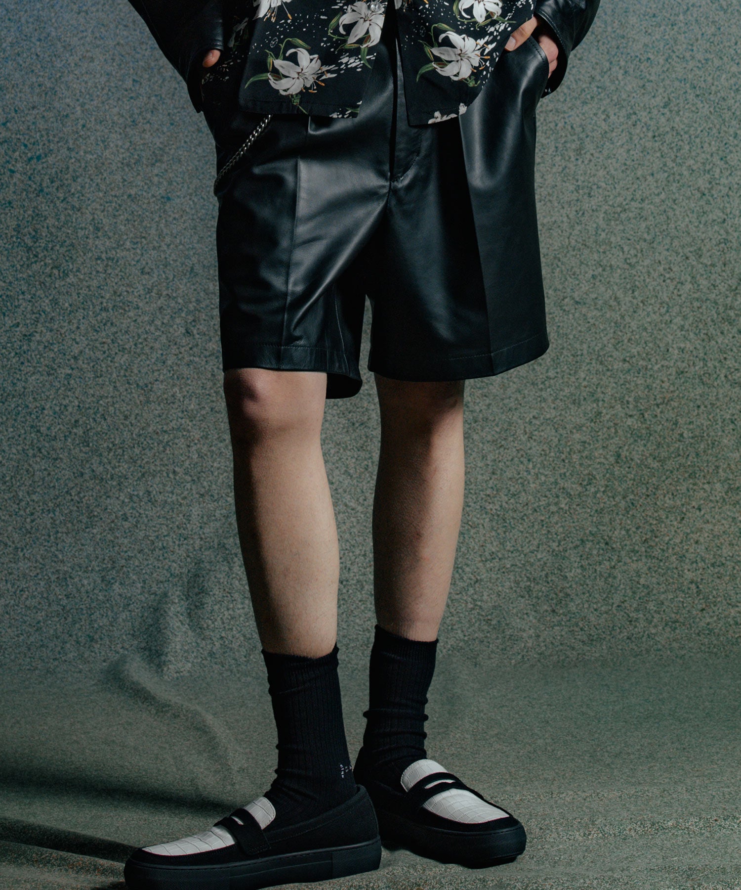 SPANISH LAMB LEATHER SHORT TROUSERS