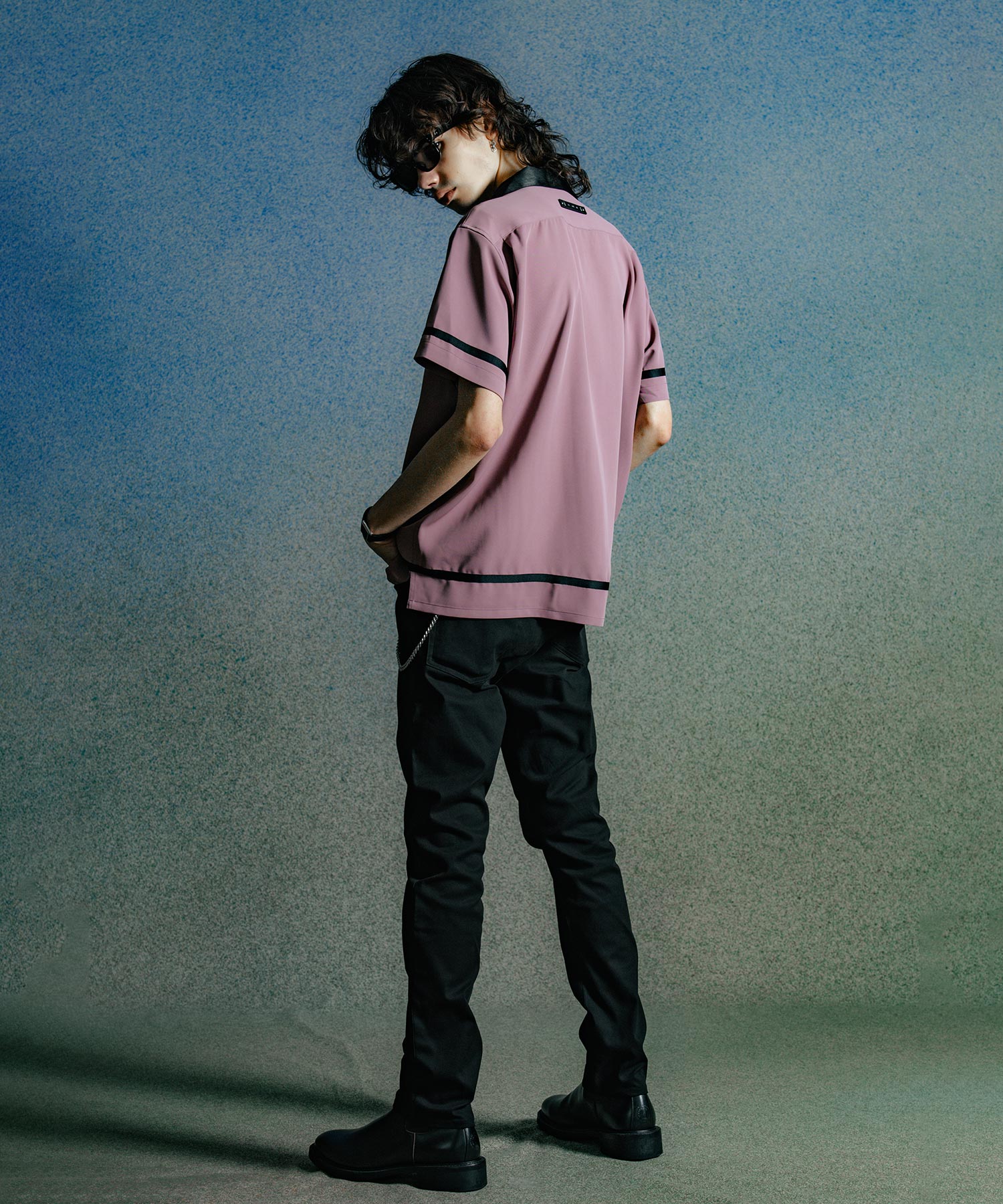 LINE OPEN COLLAR SHORT SLEEVE SHIRT