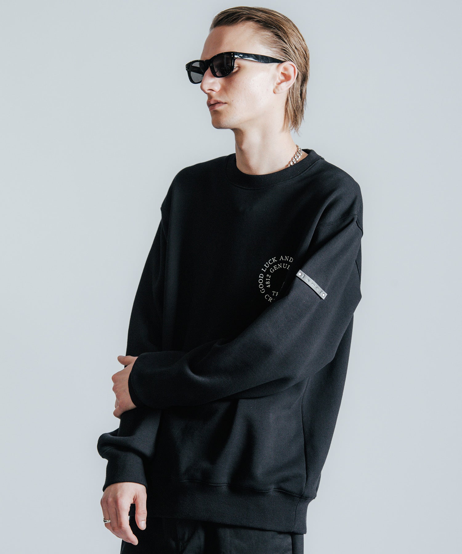 CIRCLE LOGO HEART WAPPEN CREW NECK SWEAT