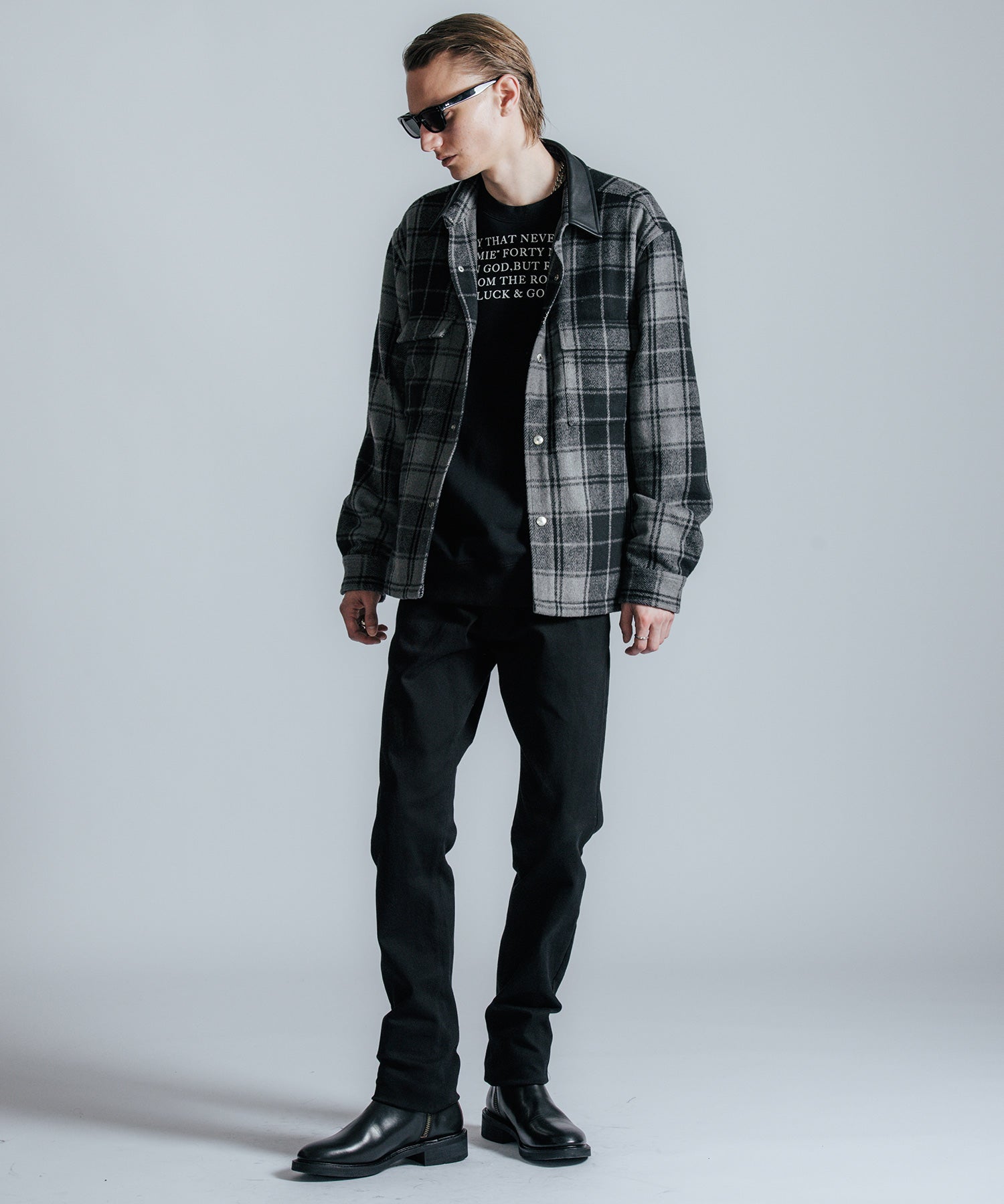 TYPO GRAPHIC CREW NECK SWEAT
