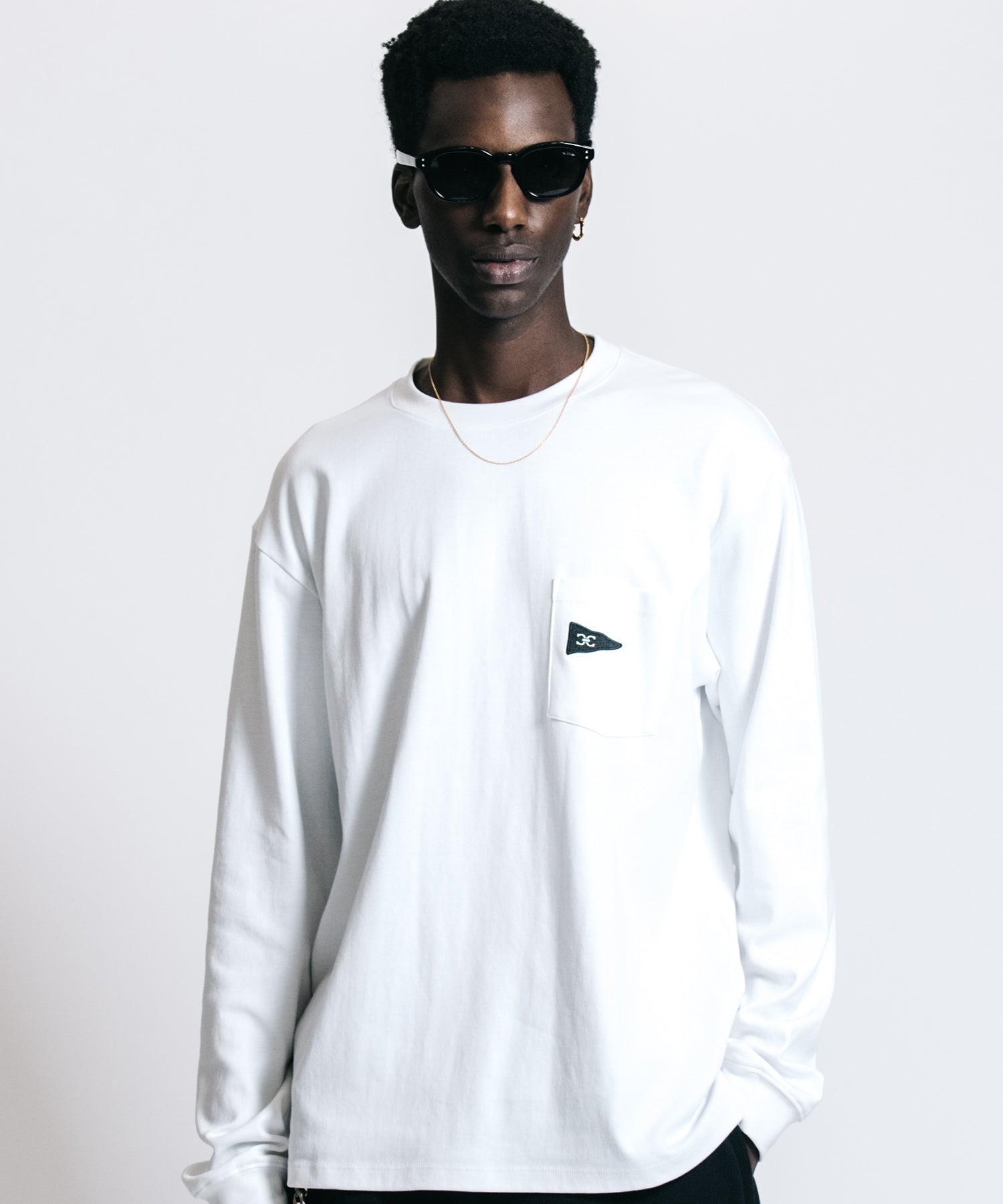 FLAG LOGO POCKET LONG SLEEVE T SHIRT