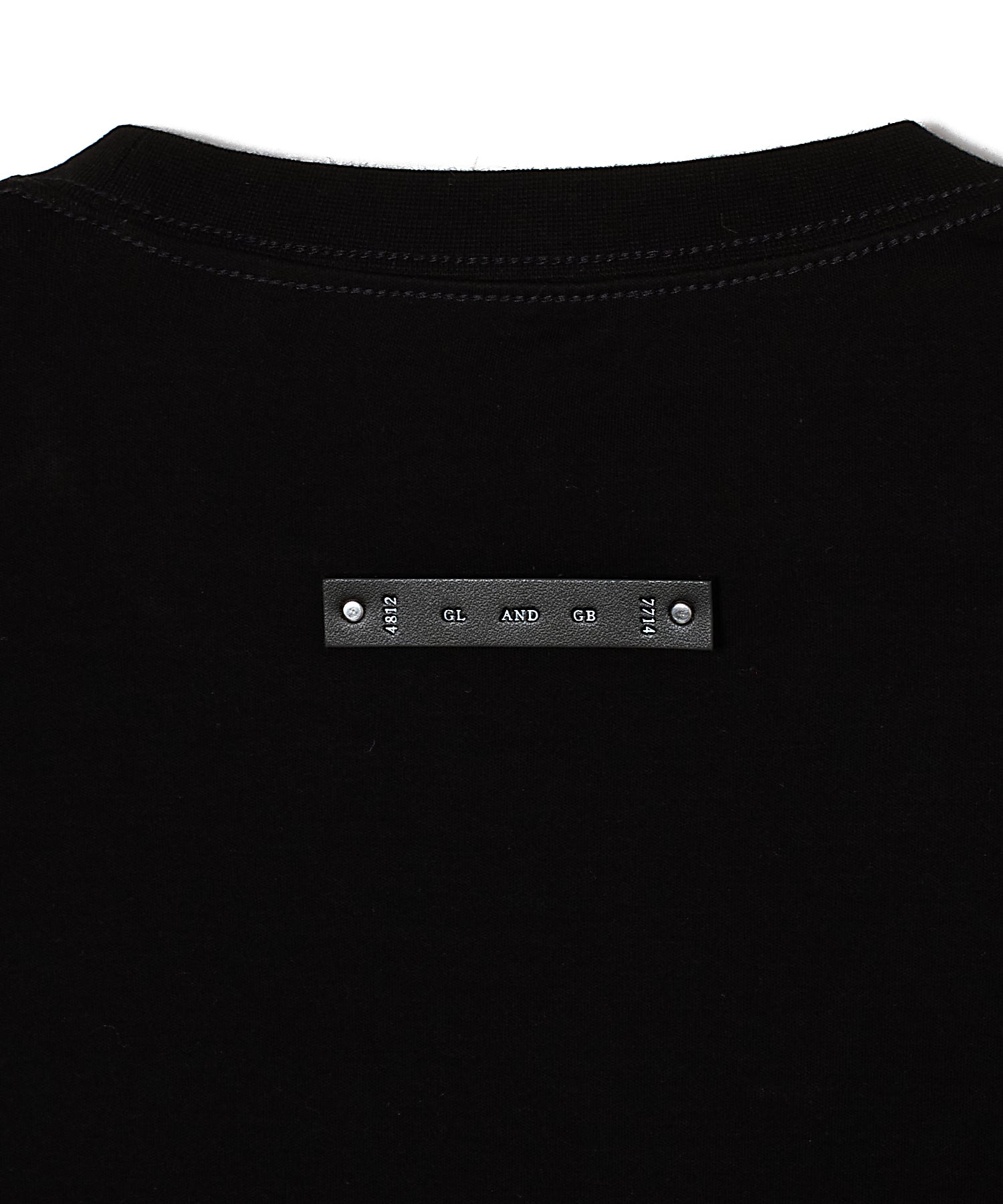 CHAIN-LINK “C” EMBROIDERY POCKET T-SHIRT
