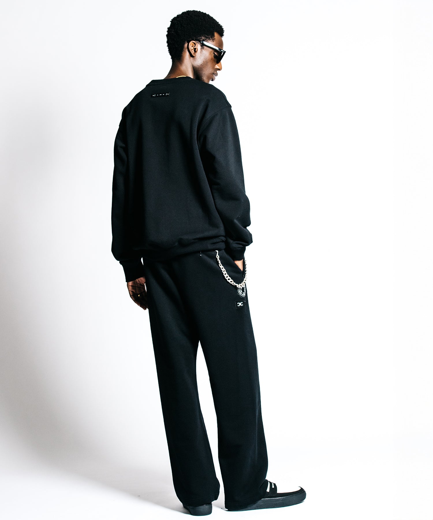 FLAG LOGO CREW NECK SWEAT