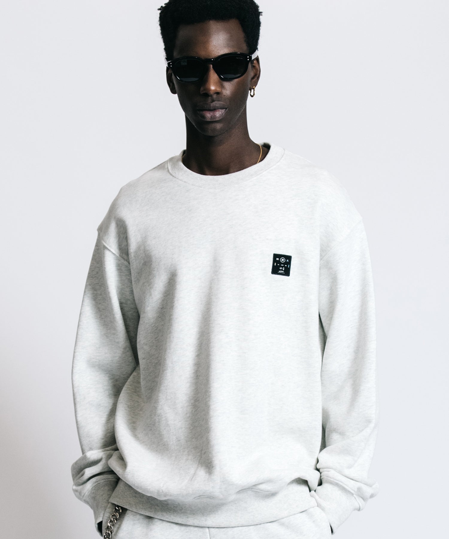 BOX LOGO CREW NECK SWEAT