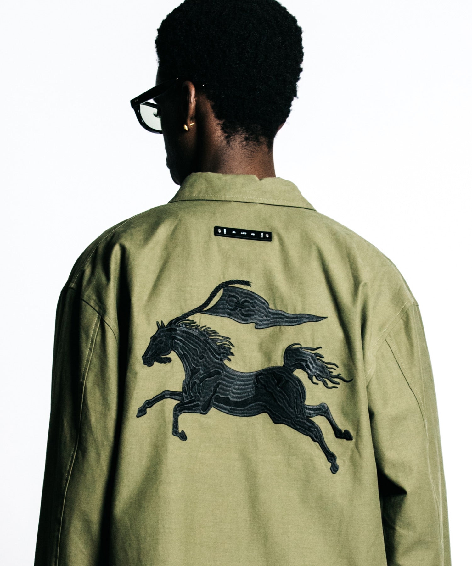 CR MUSTANG EMBROIDERY ZIP BLOUSON – BACK SATIN