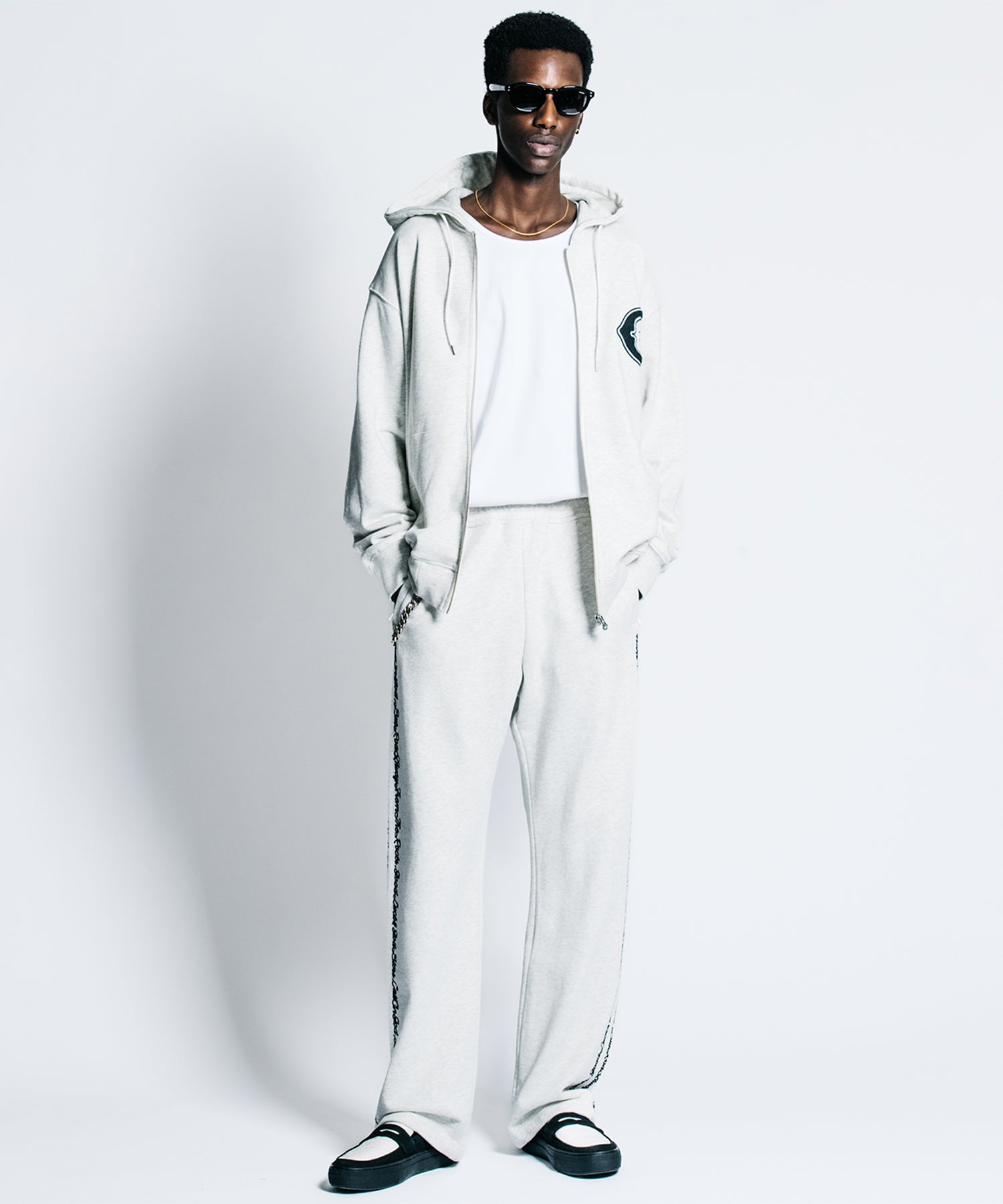 SCRIPT DOUBLE-LINE CHAIN STITCH SWEAT PANTS