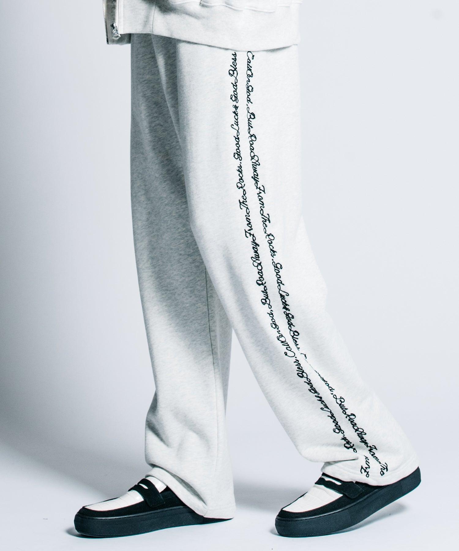 SCRIPT DOUBLE-LINE CHAIN STITCH SWEAT PANTS