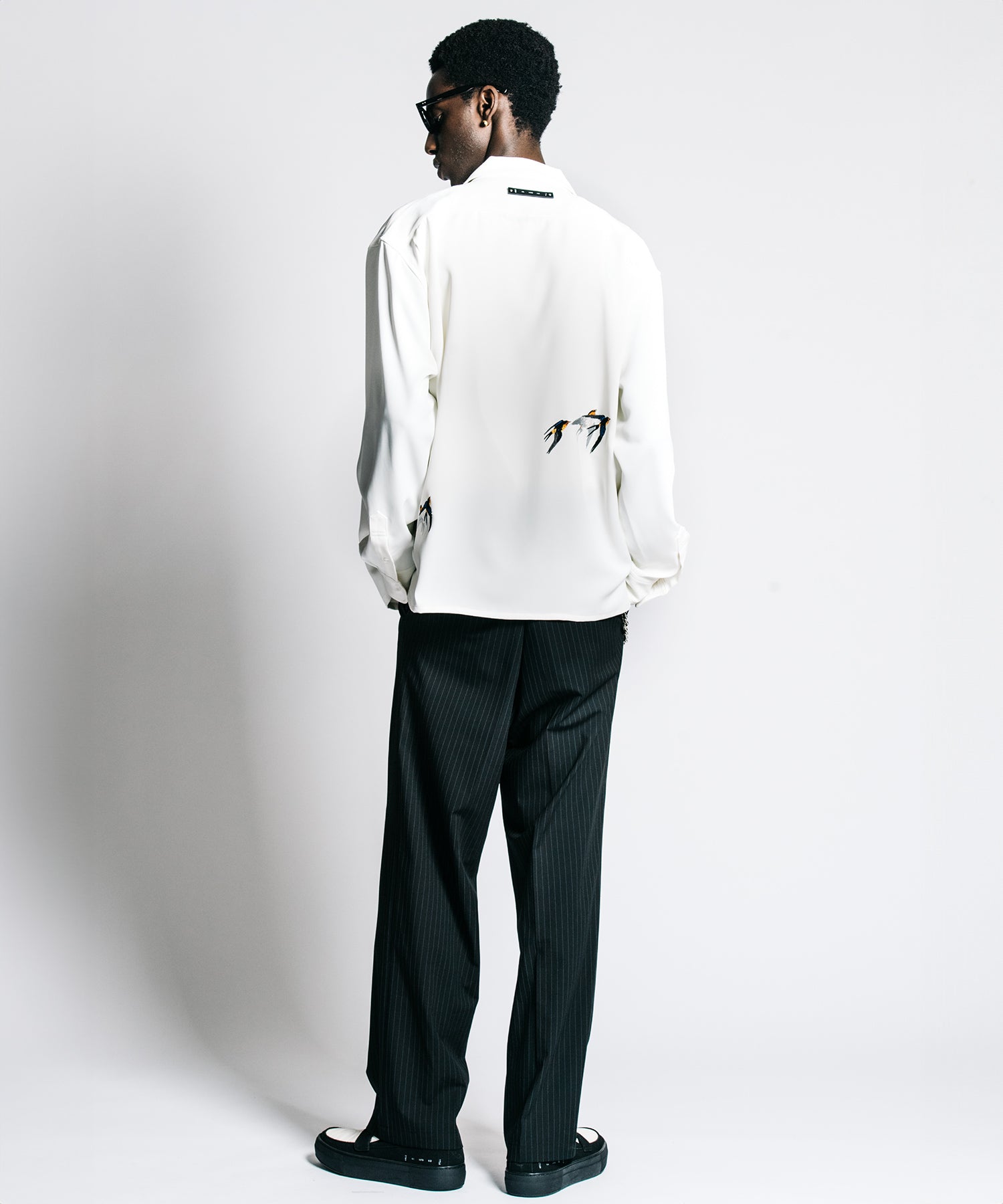 TAILORED SWALLOW EMBROIDERY L/S SHIRT – EASY CARE