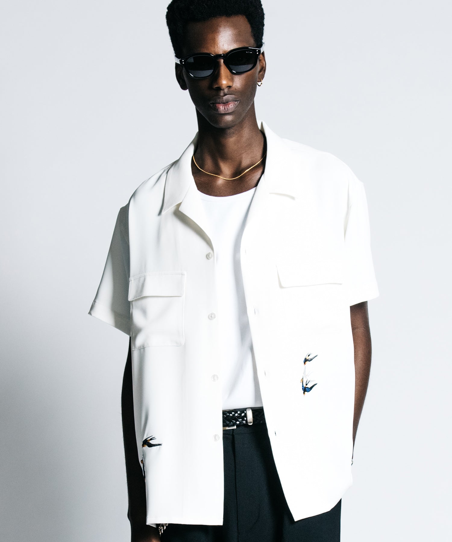 TAILORED SWALLOW EMBROIDERY S/S SHIRT – EASY CARE