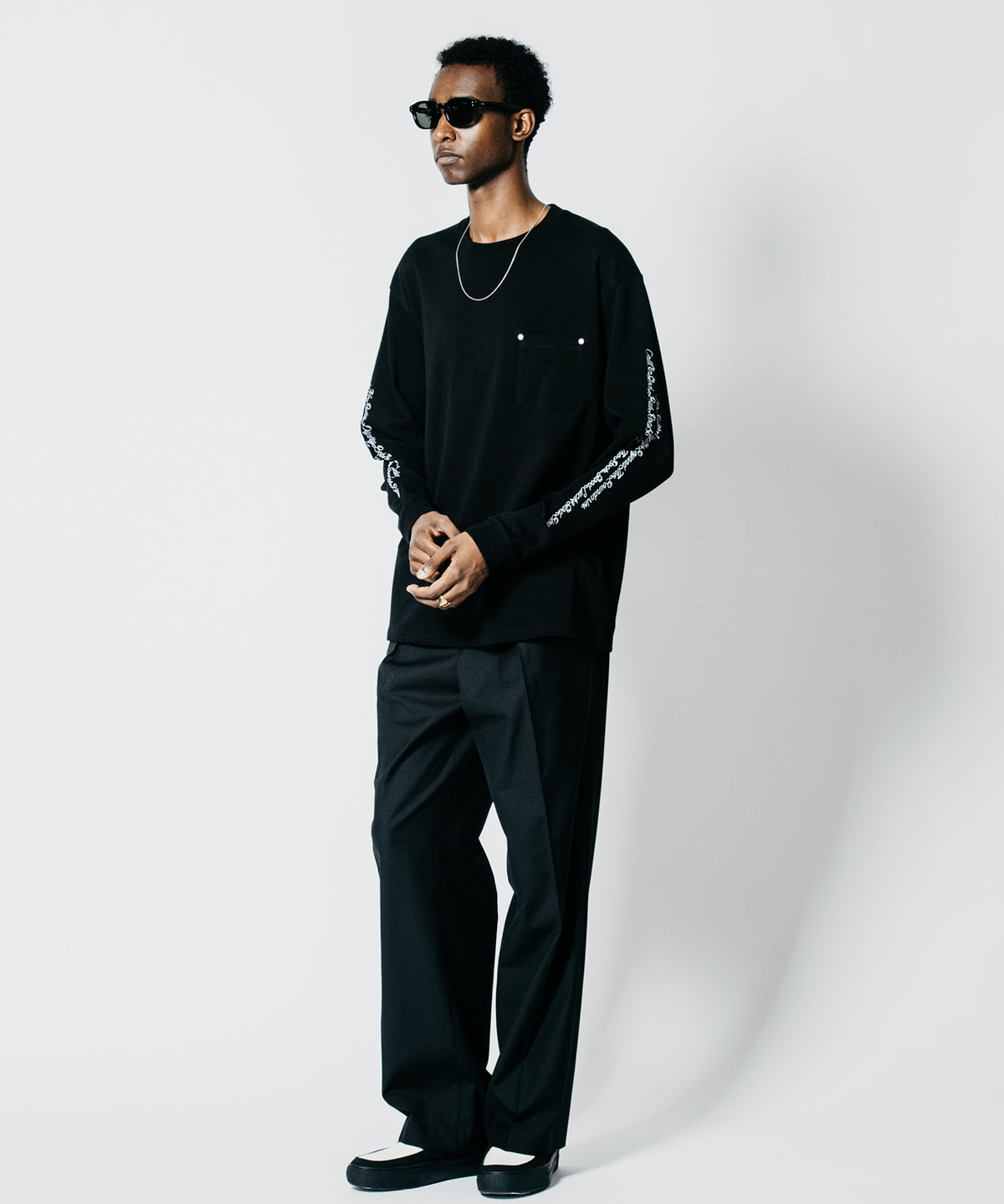 EMBROIDERY LONG POCKET T SHIRT