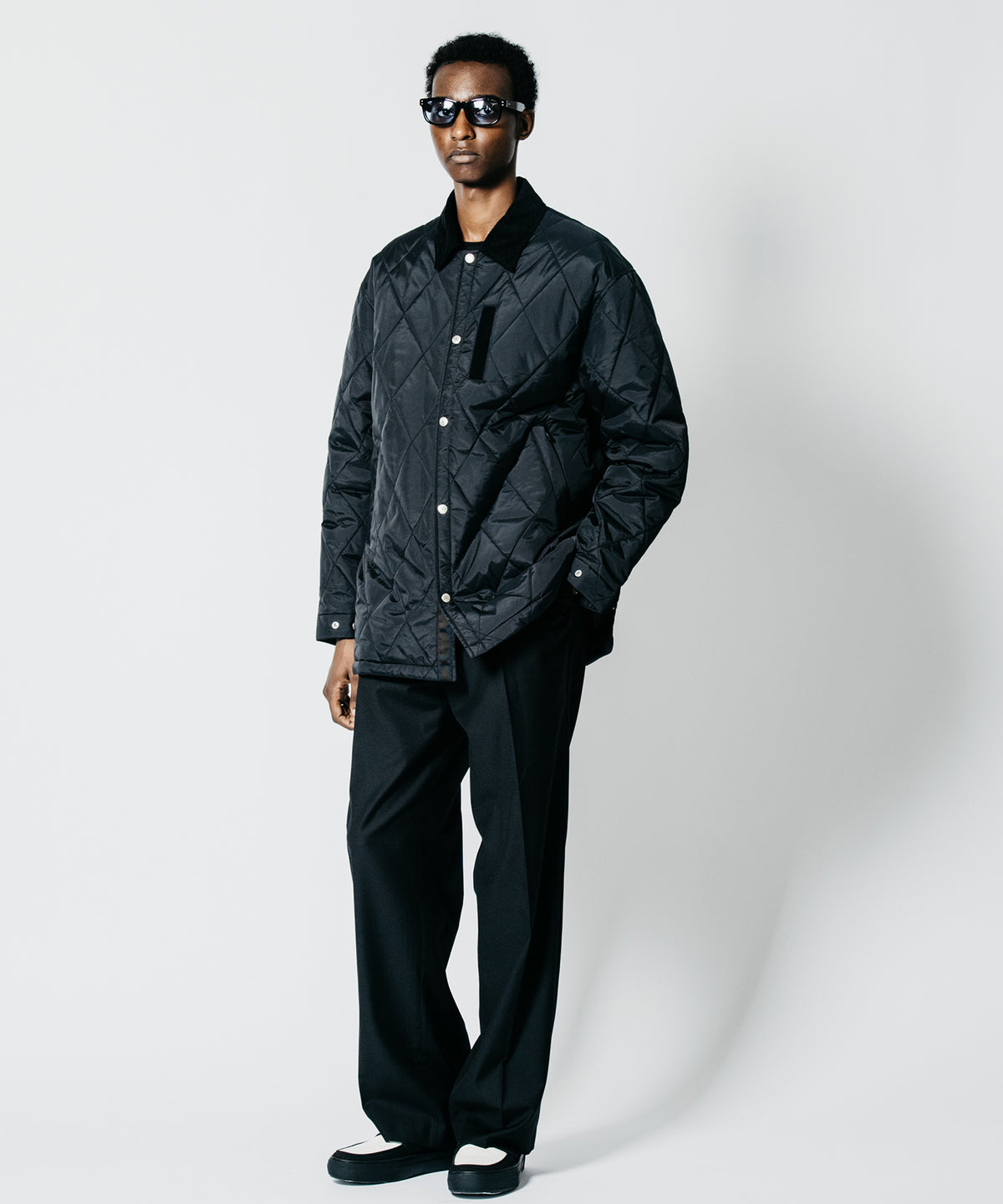 DIAMOND-QUILTED MID COAT