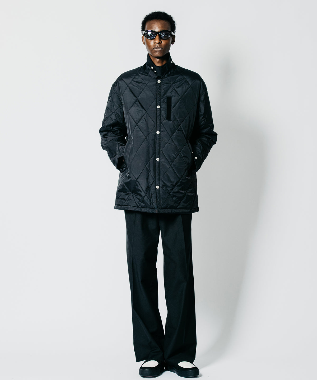 DIAMOND-QUILTED MID COAT