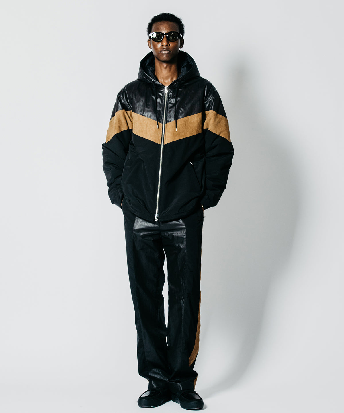 HYBRID ZIP-UP HOODED JACKET FAKE SUEDE PANEL