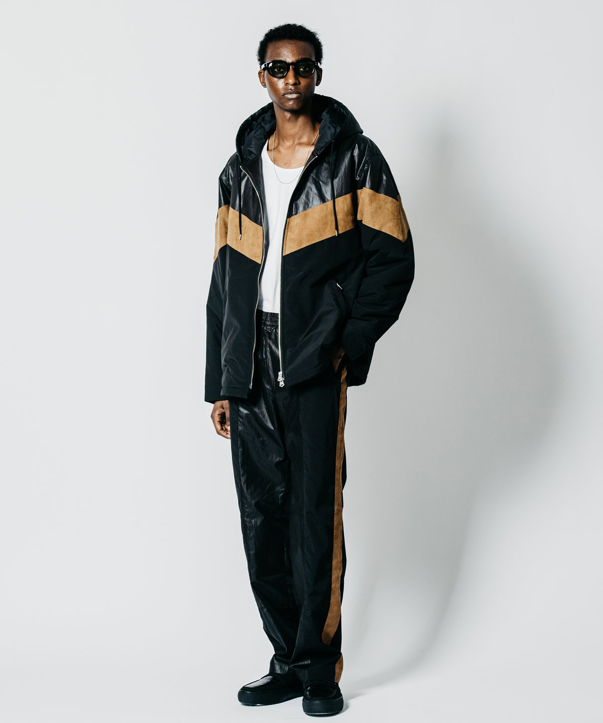 HYBRID ZIP-UP HOODED JACKET FAKE SUEDE PANEL