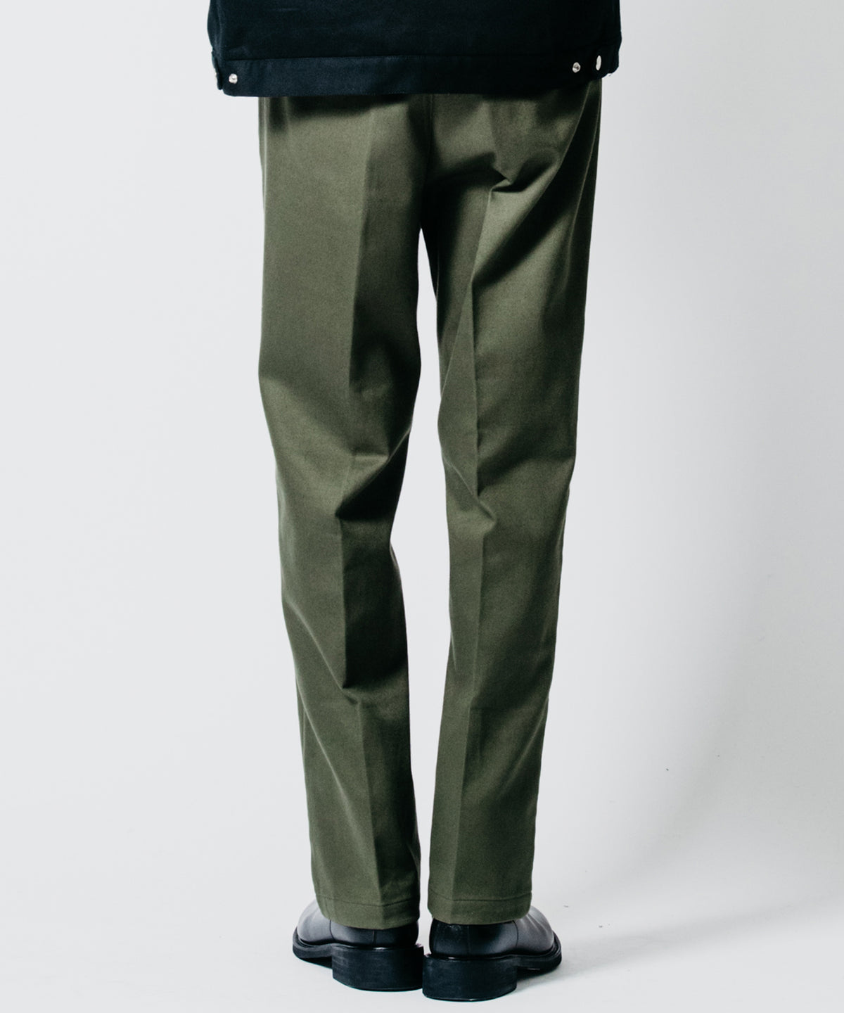 BOBBY MILITARY TWILL RELAX RUDE TROUSERS