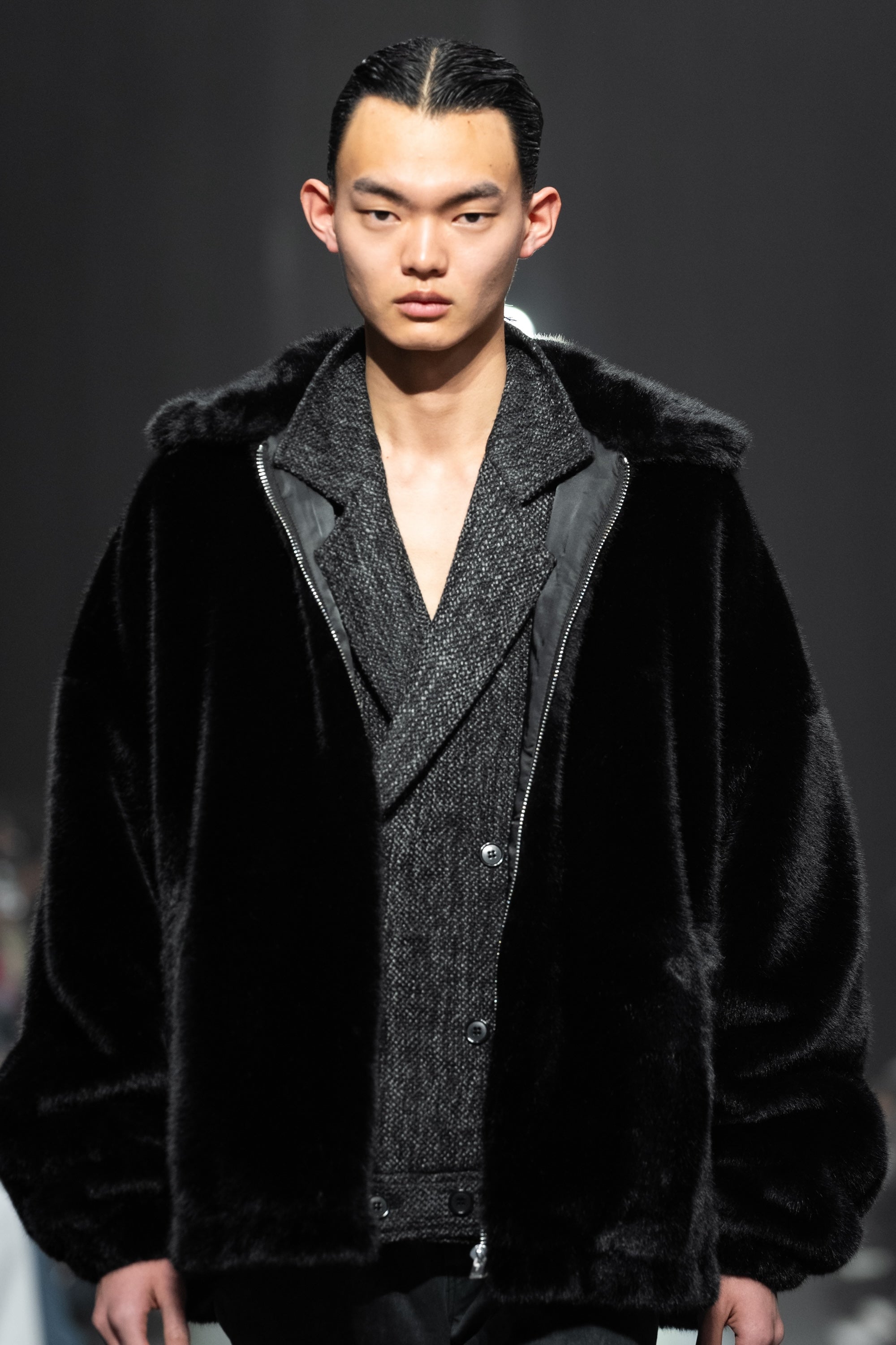 DOUBLE BREASTED OVER SHORT COAT