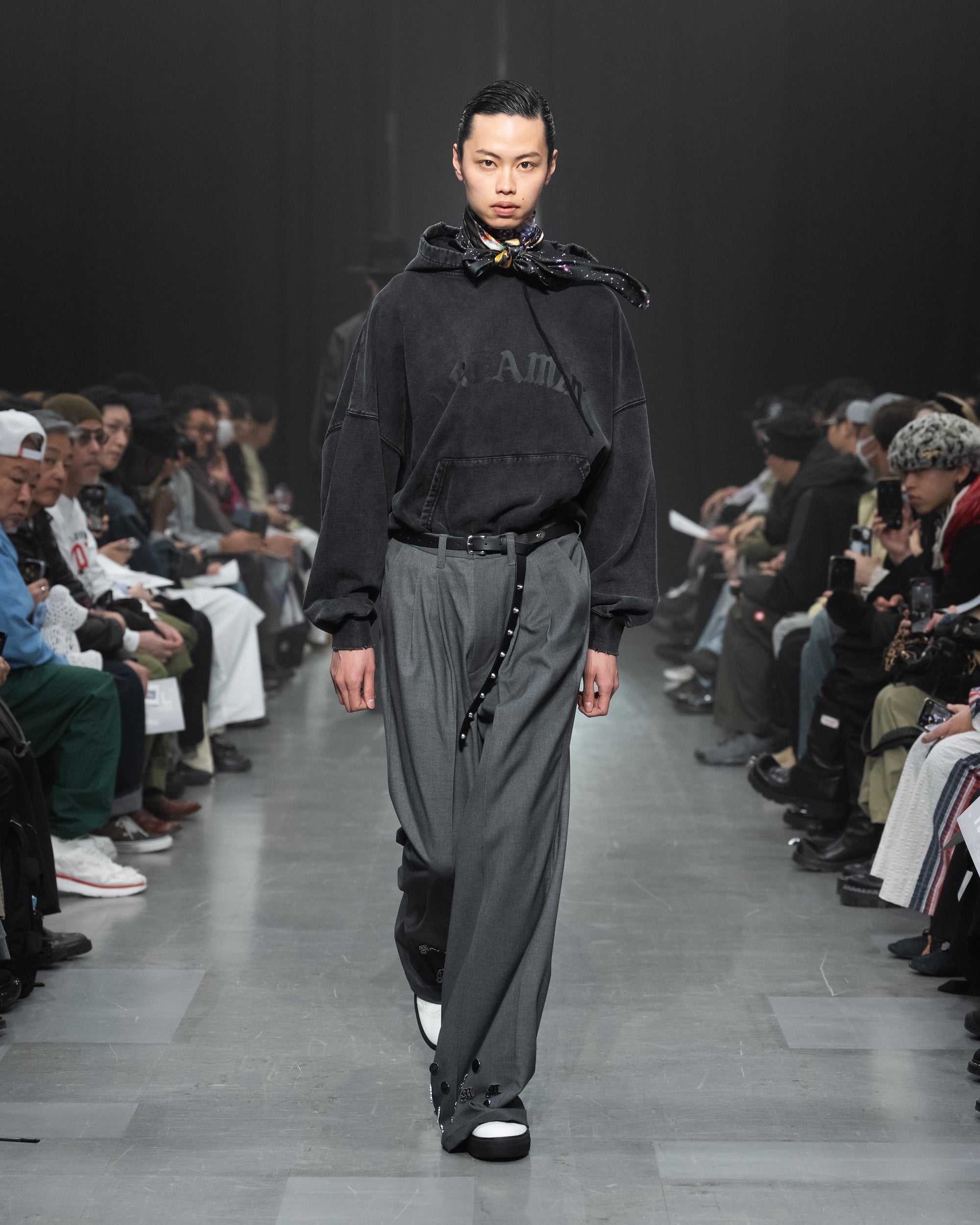 GARMENT DYE WIDE PULLOVER HOODIE