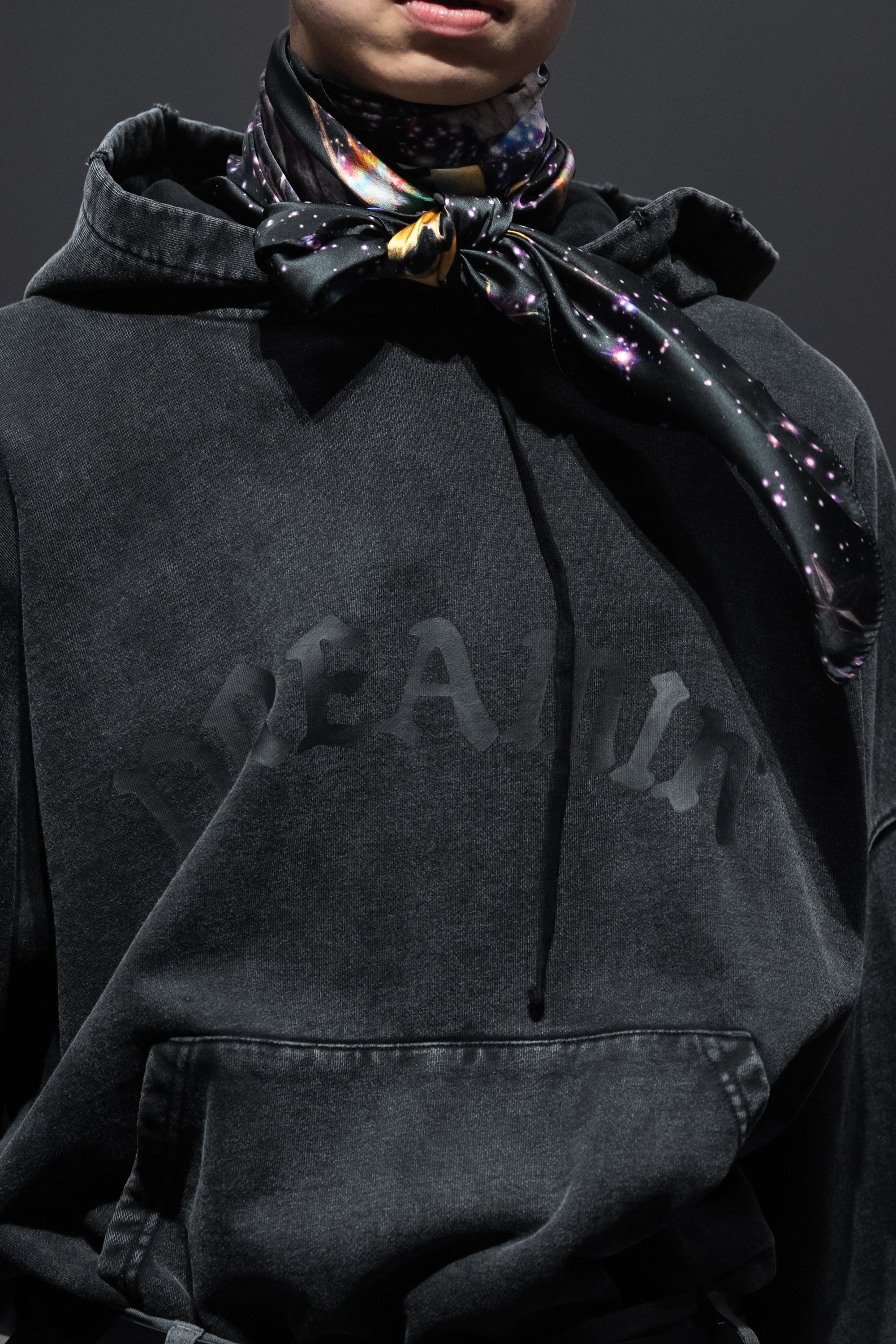 GARMENT DYE WIDE PULLOVER HOODIE