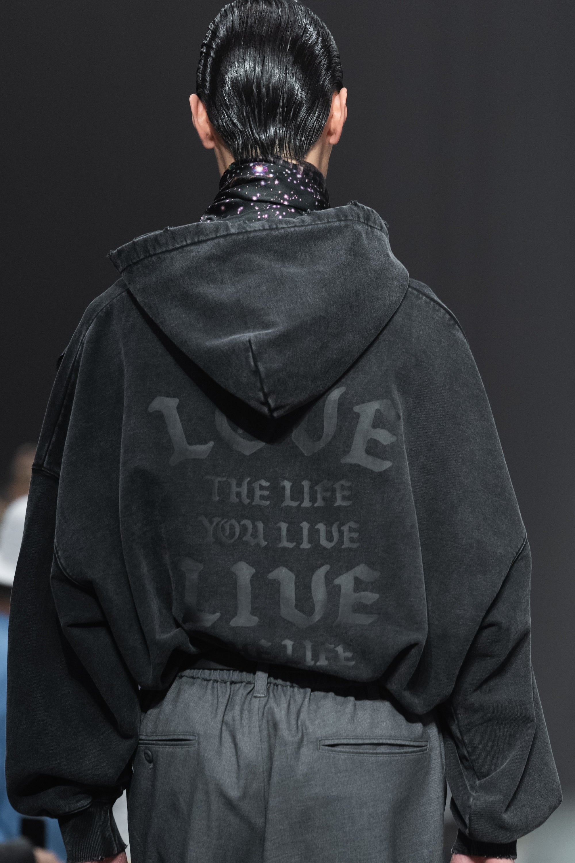 GARMENT DYE WIDE PULLOVER HOODIE