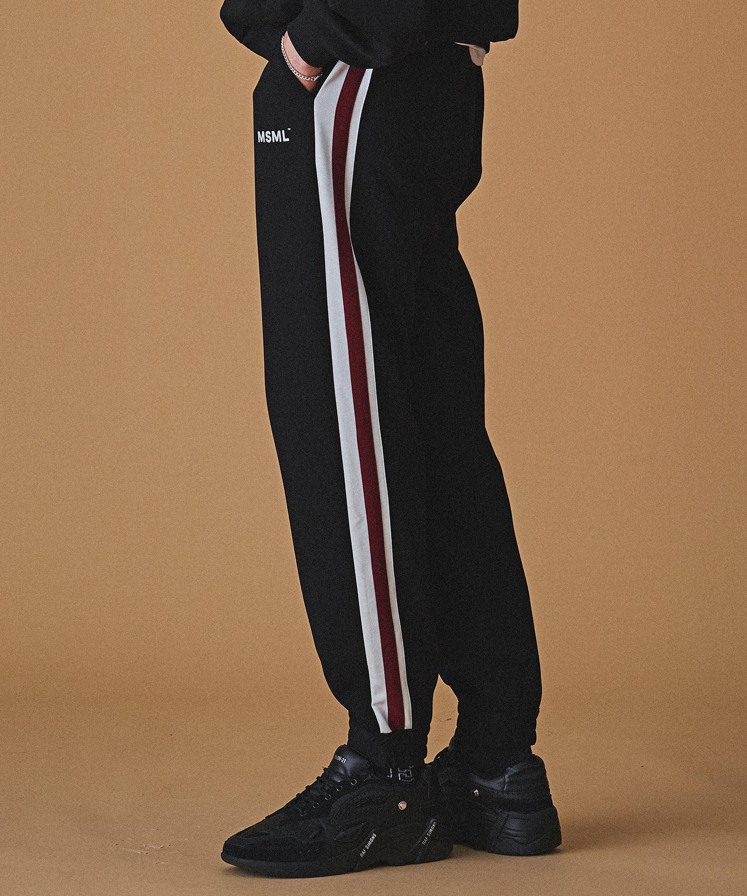 RELAX TRACK PANTS