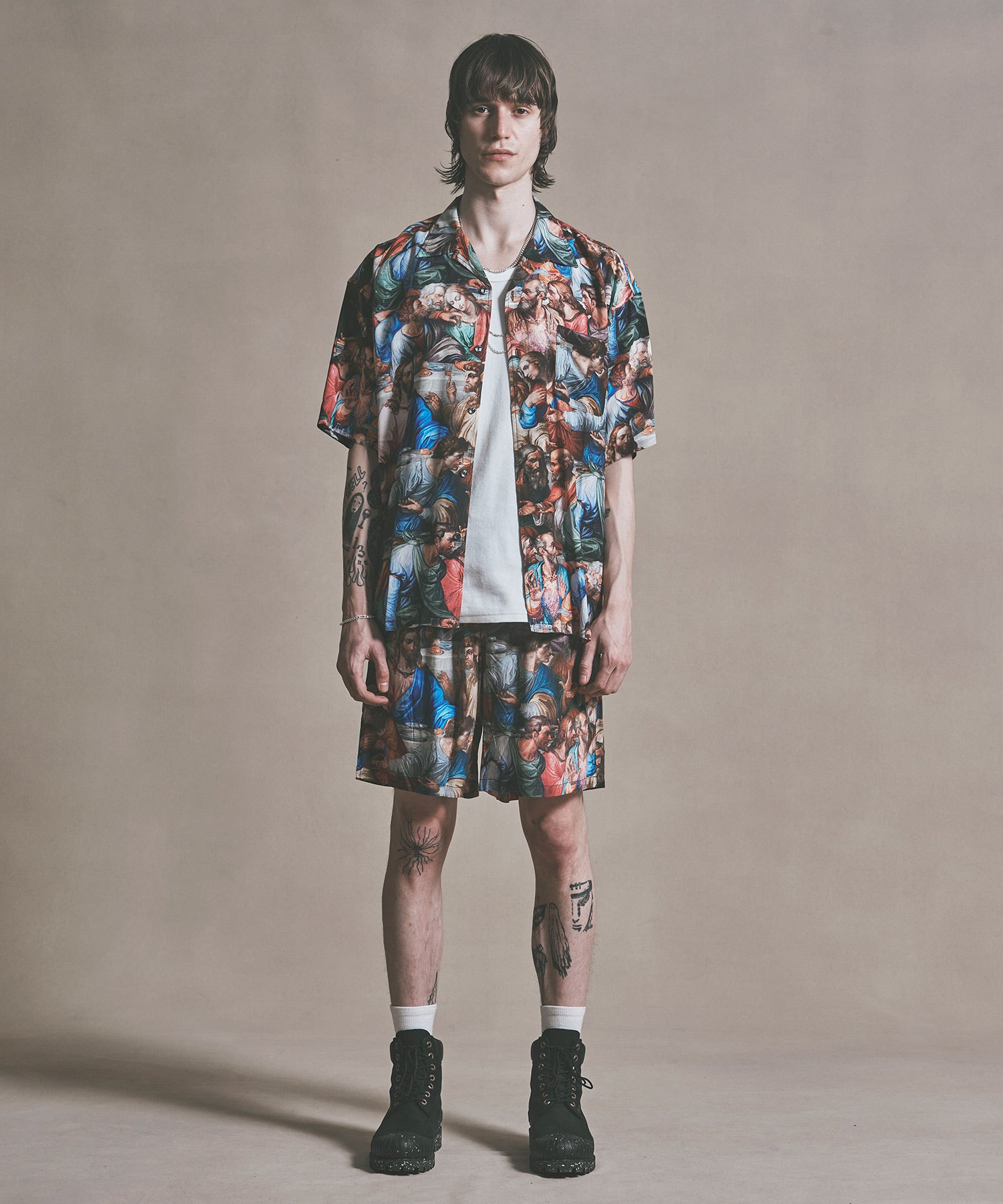 ART GRAPHIC SHORT PANTS