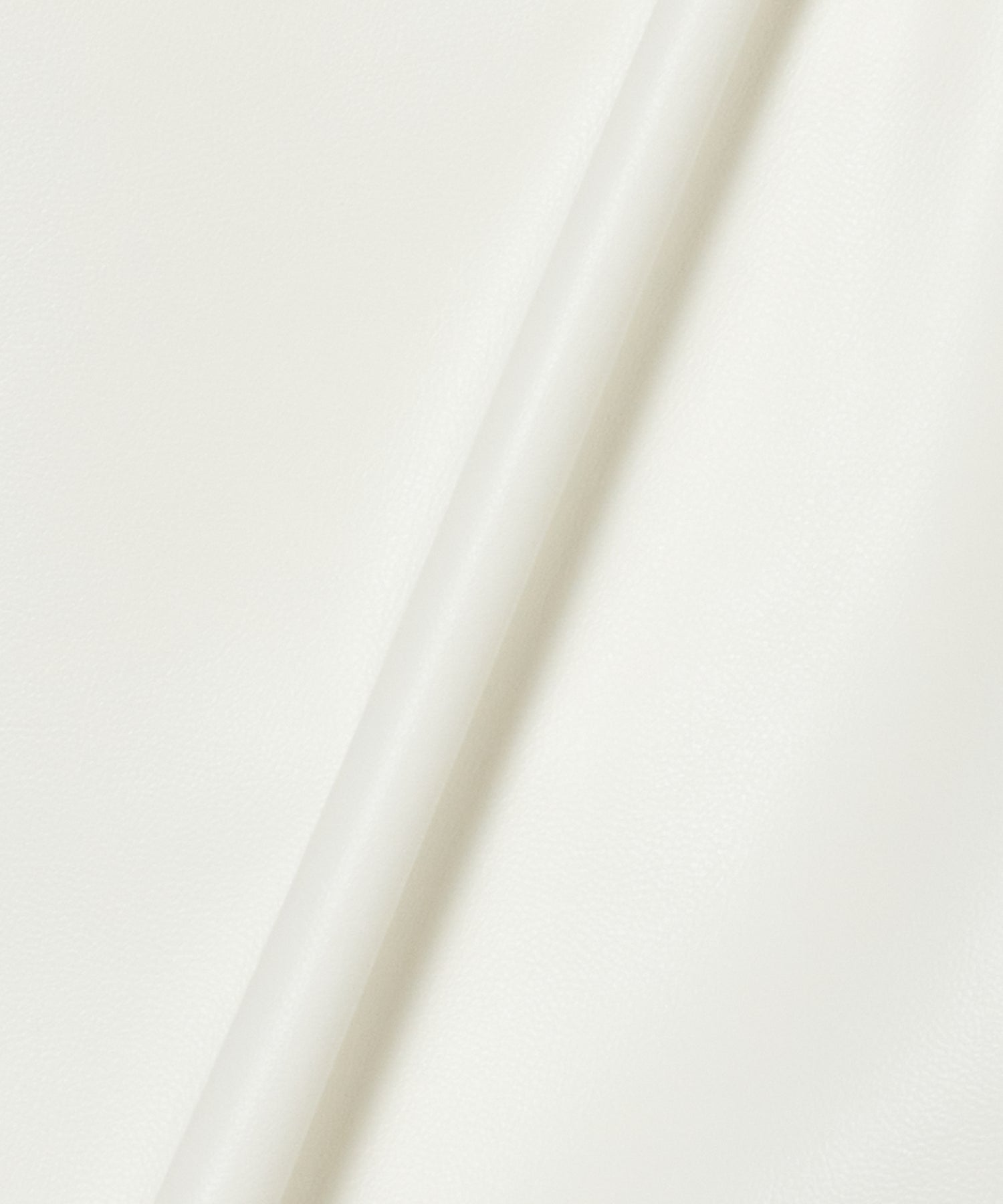 WIDE CARGO SHORTS FAKE LEATHER