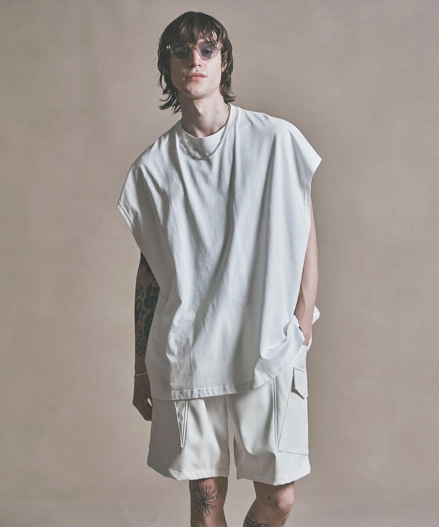 WIDE CARGO SHORTS FAKE LEATHER