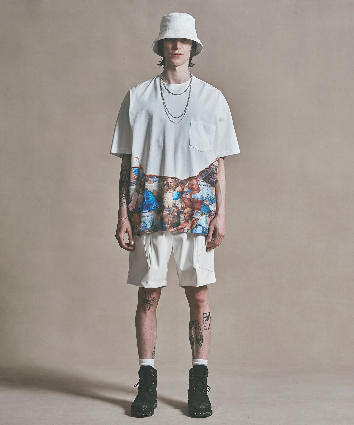 WIDE CARGO SHORTS FAKE LEATHER