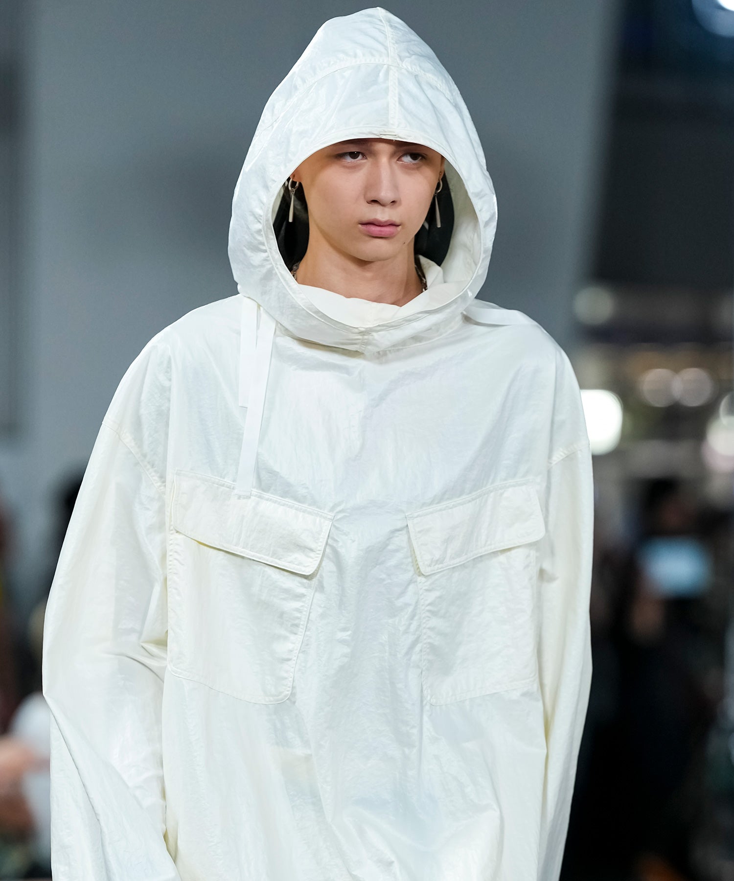 GLOSSY SALVAGE PARKA