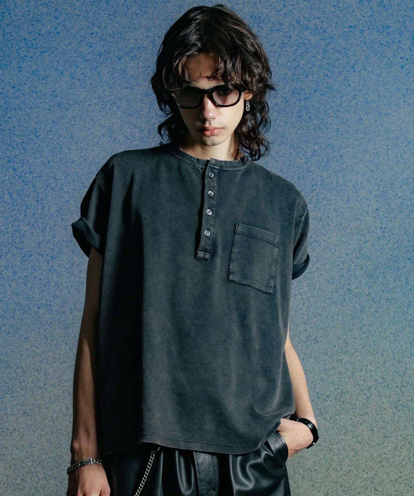 PICK UP ITEM「VINTAGE USED EDDIE SHORT LENGTH HENRY NECK T SHIRT」