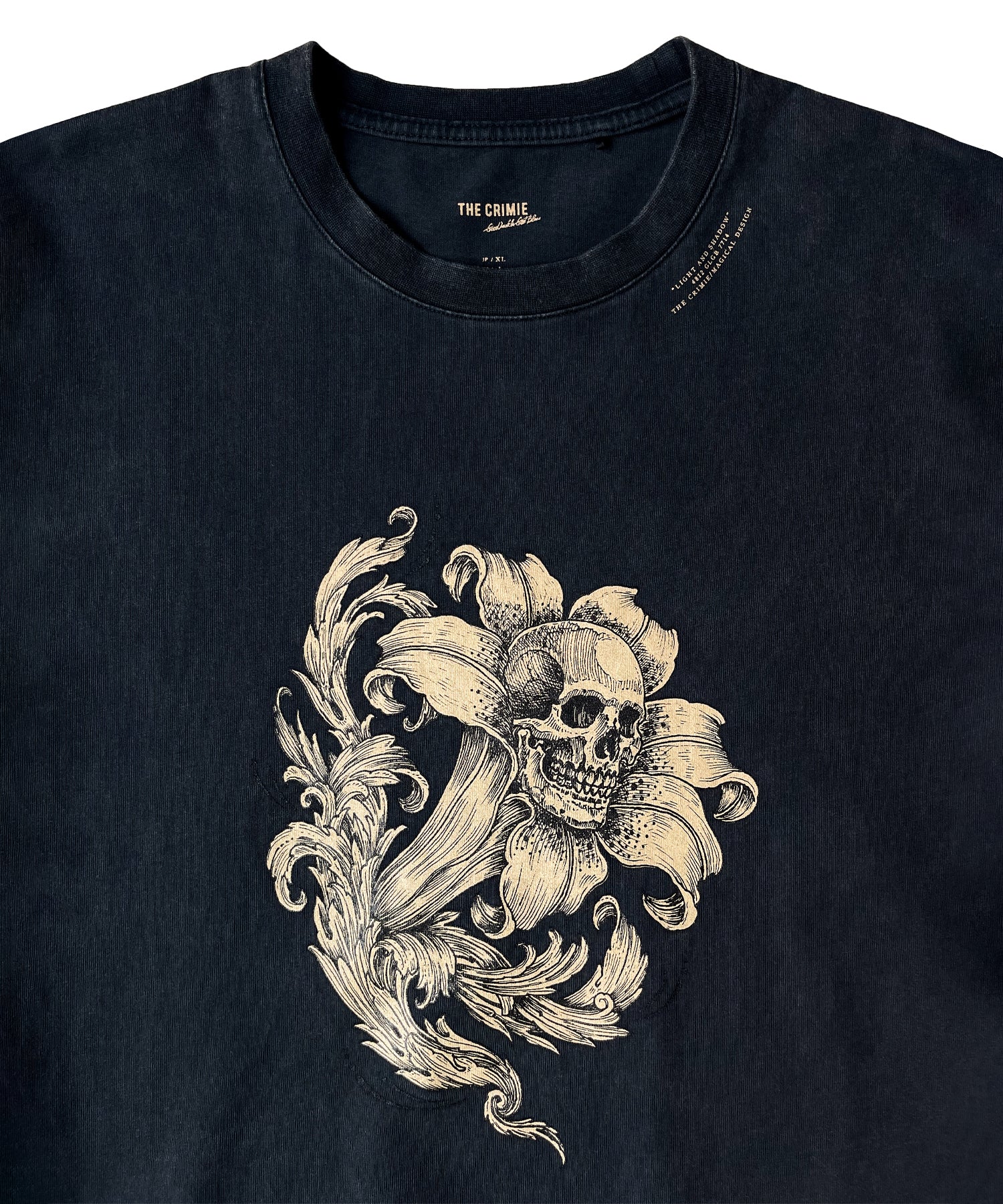 VINTAGE USED "LILY SKULL" T SHIRT(MAGICAL DESIGN)