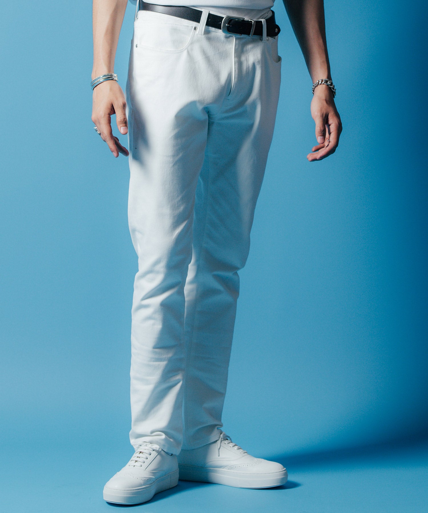 BORN FREE SLIM STRAIGHT WHITE STRETCH PANTS