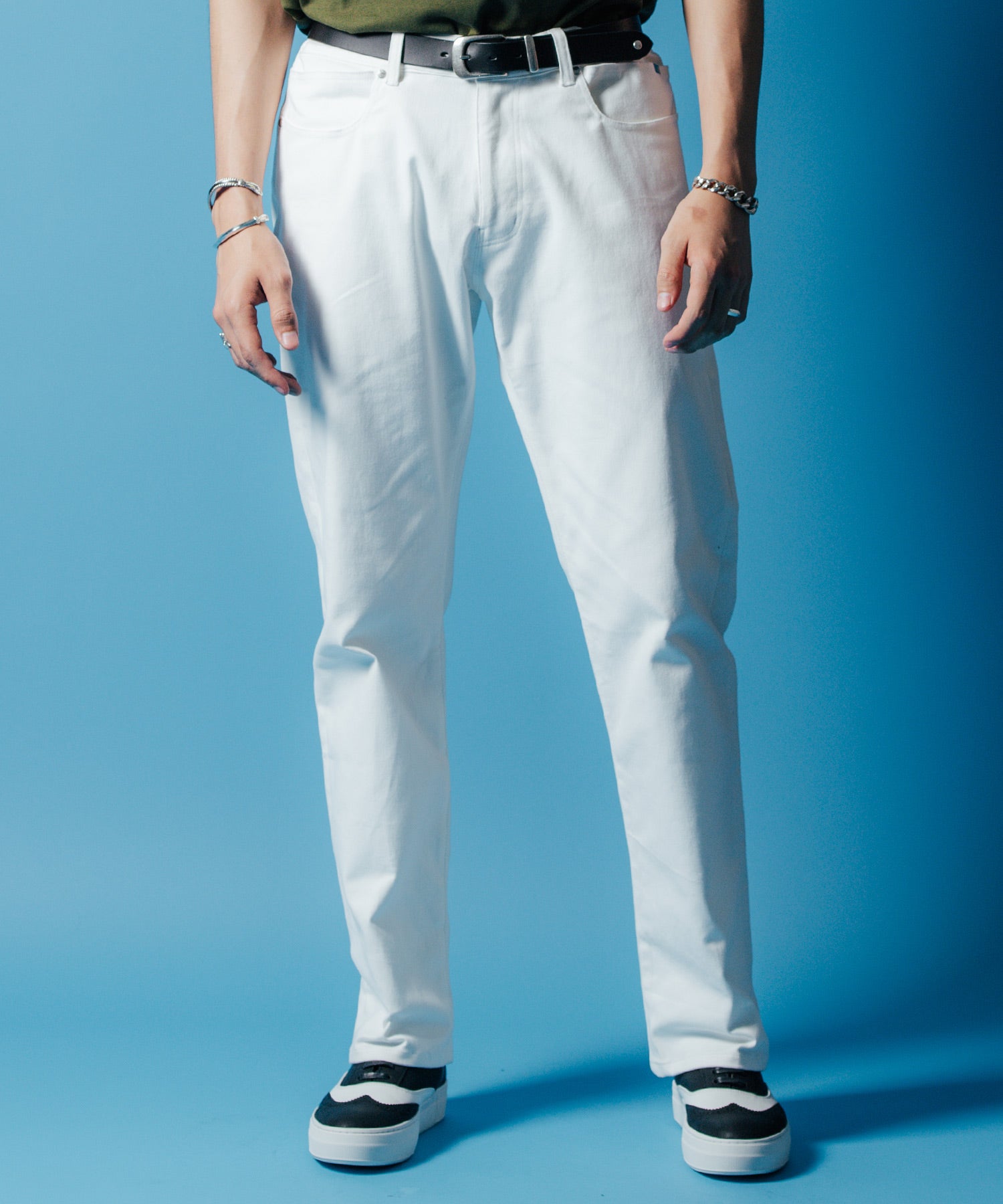 BORN FREE REGULAR STYLE WHITE STRETCH PANTS