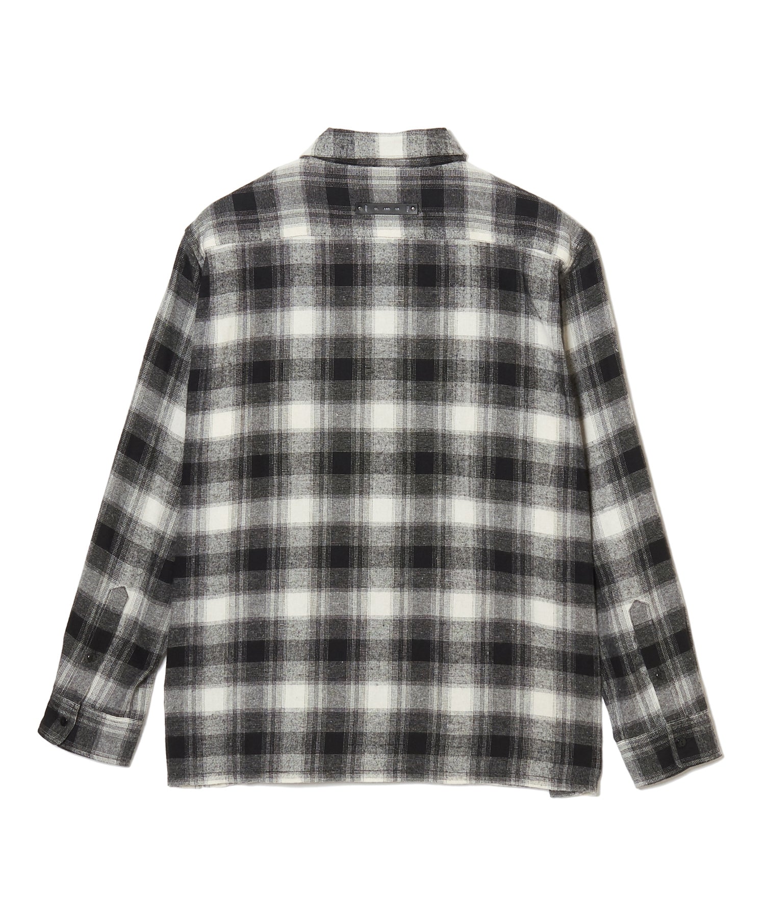 FLAP POCKET CHECK LONG SLEEVE SHIRT