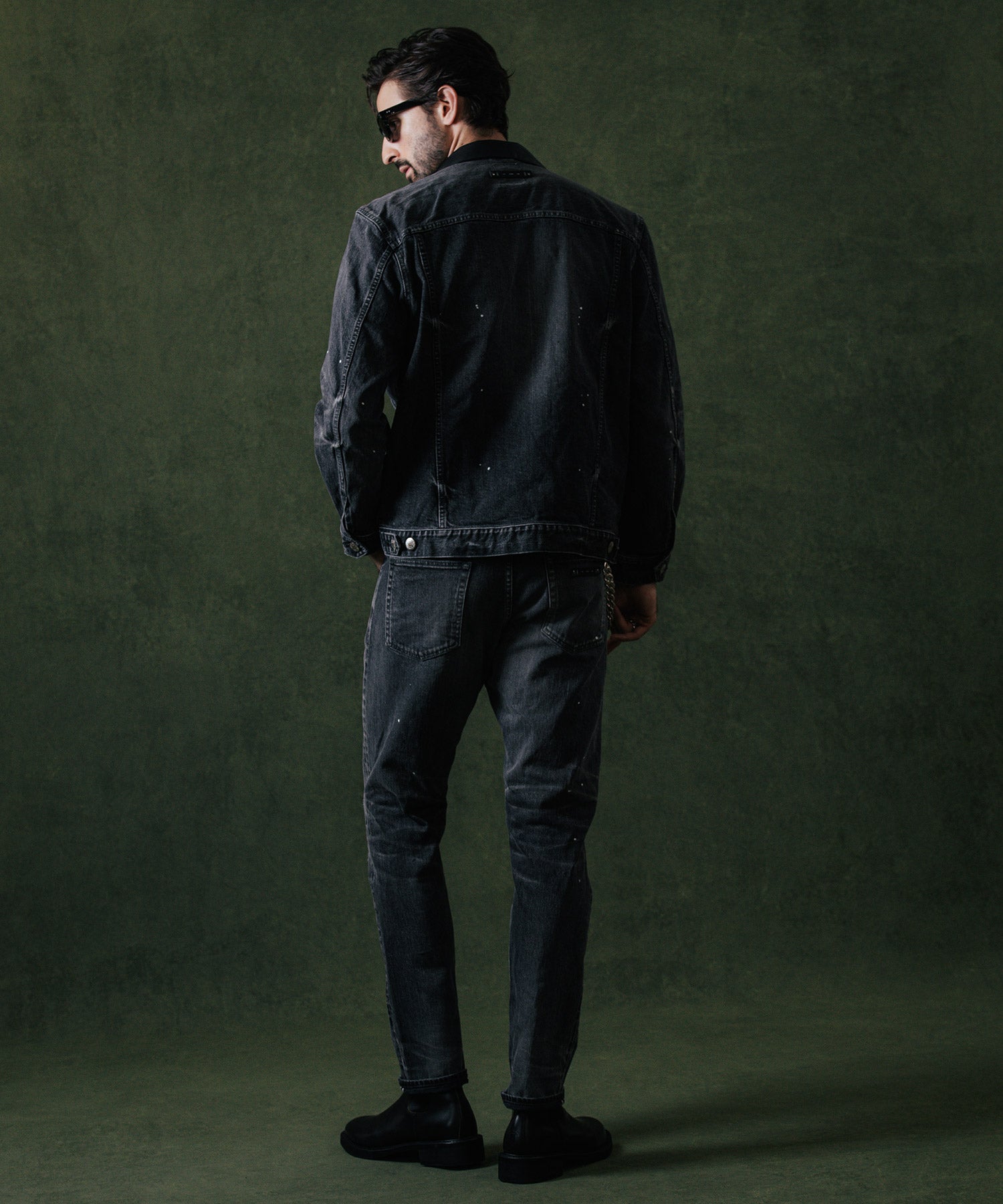 BORN FREE GARAGE USED SELVEDGE STRETCH JEANS