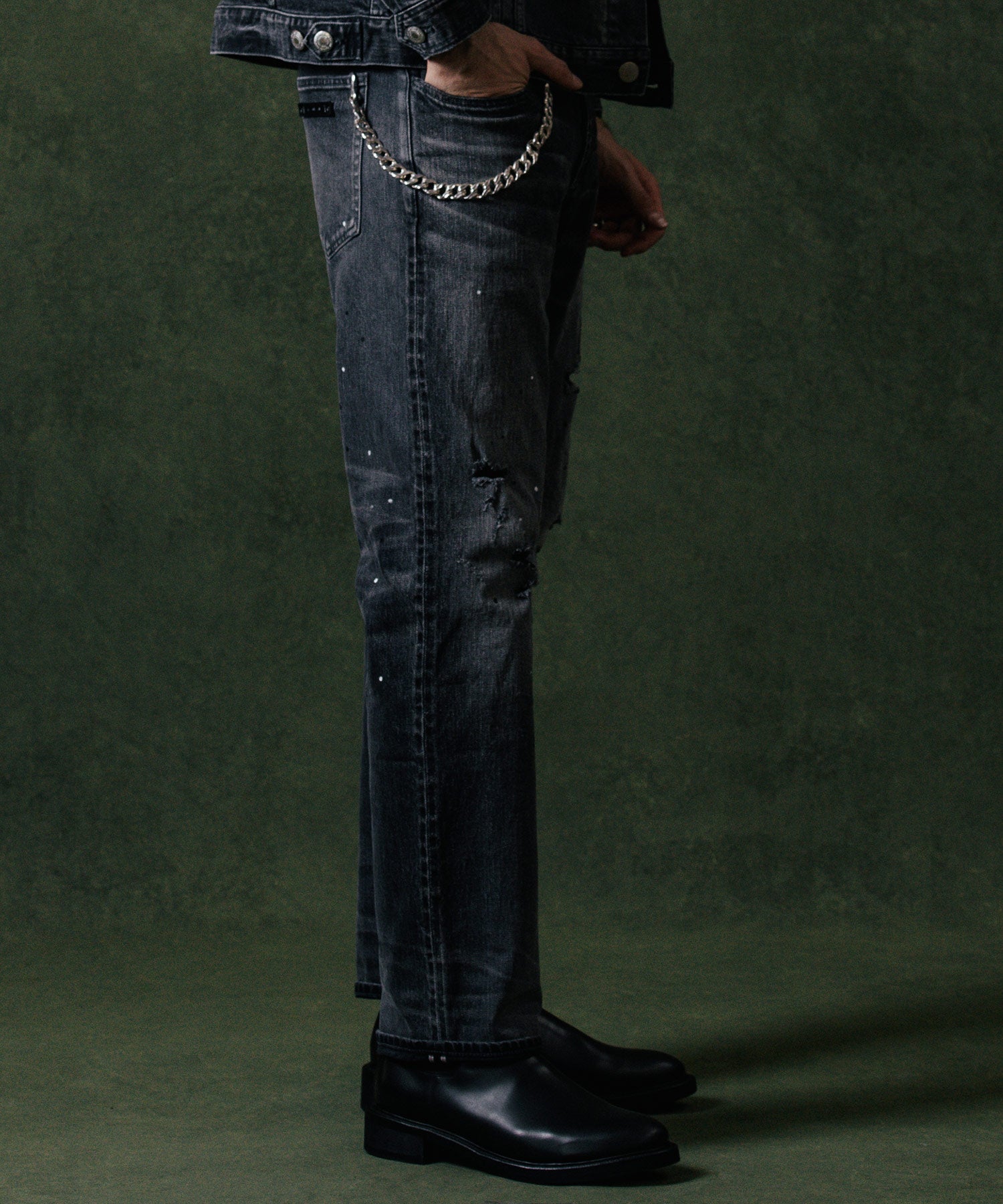 BORN FREE 2 GARAGE USED SELVEDGE STRETCH JEANS