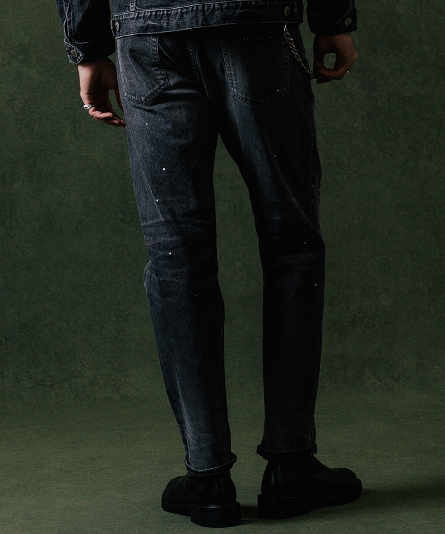 BORN FREE 2 GARAGE USED SELVEDGE STRETCH JEANS