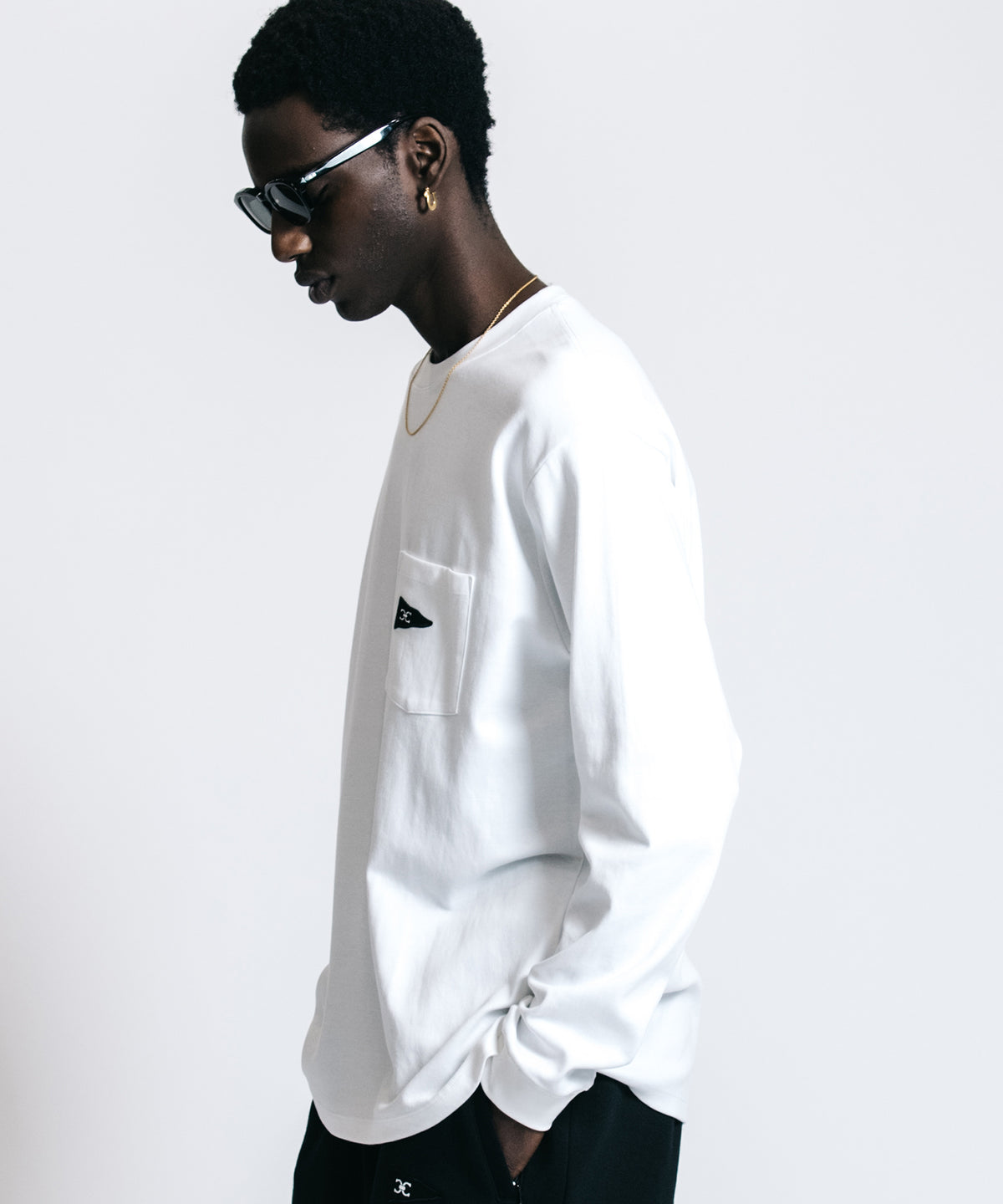 FLAG LOGO POCKET LONG SLEEVE T SHIRT